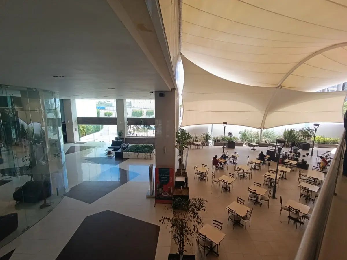 Local Comercial Spot2