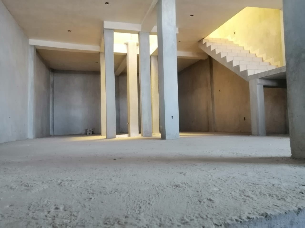 Local Comercial Spot2