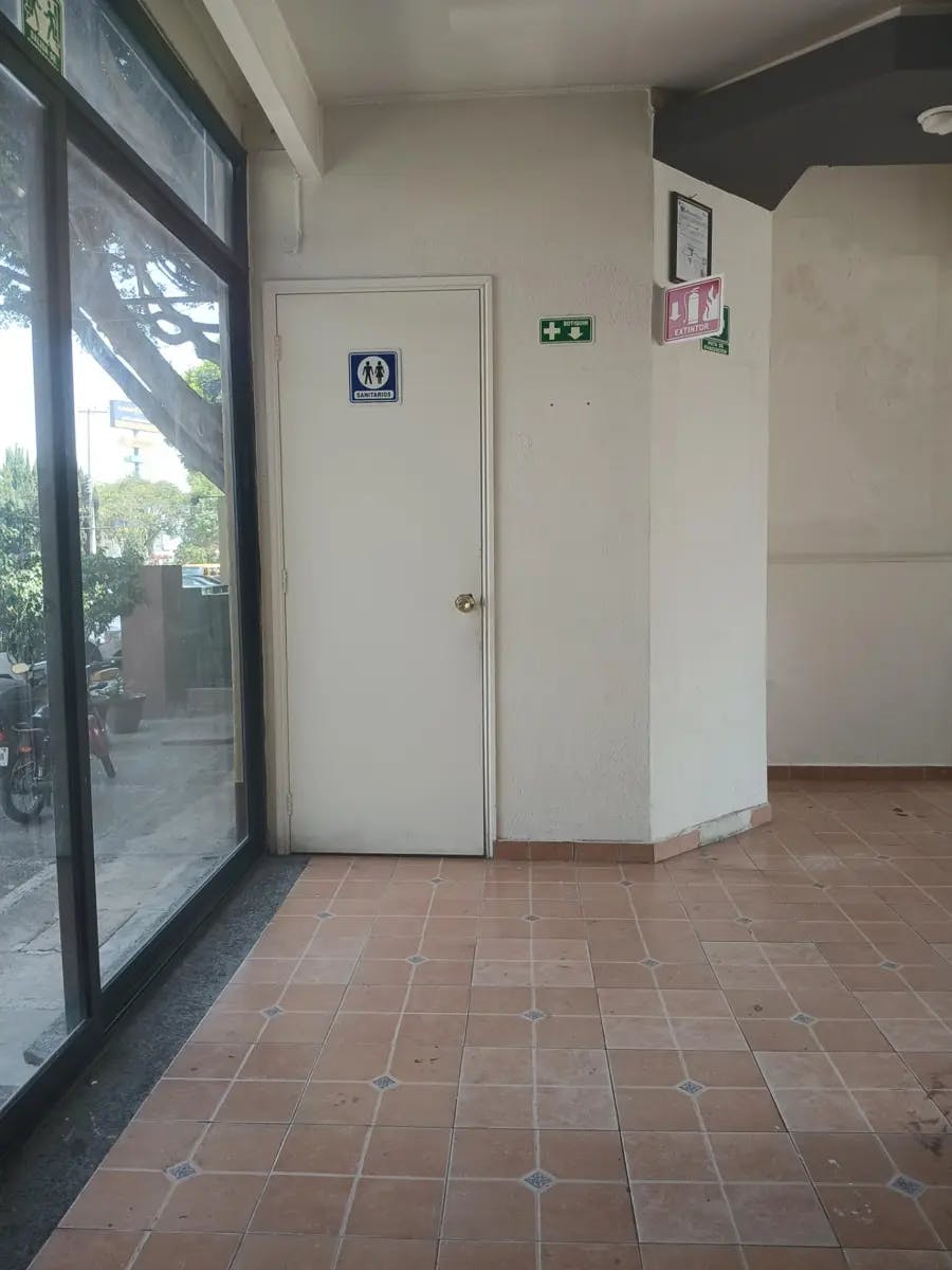 Local Comercial Spot2