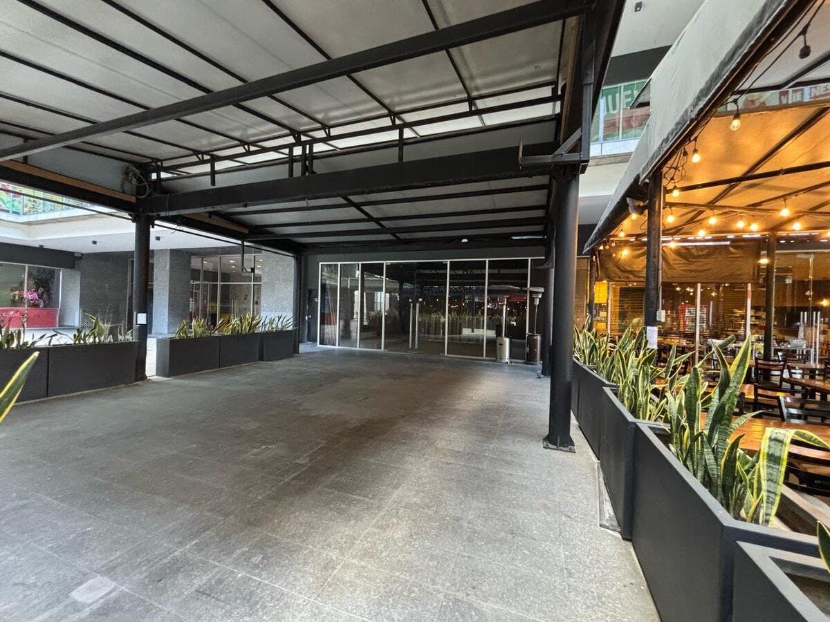 Local Comercial Spot2