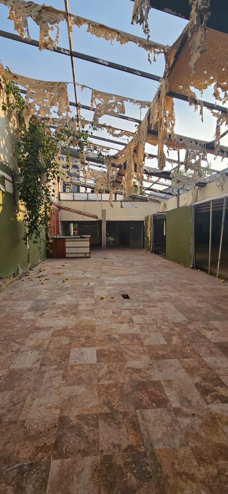 Local Comercial Spot2