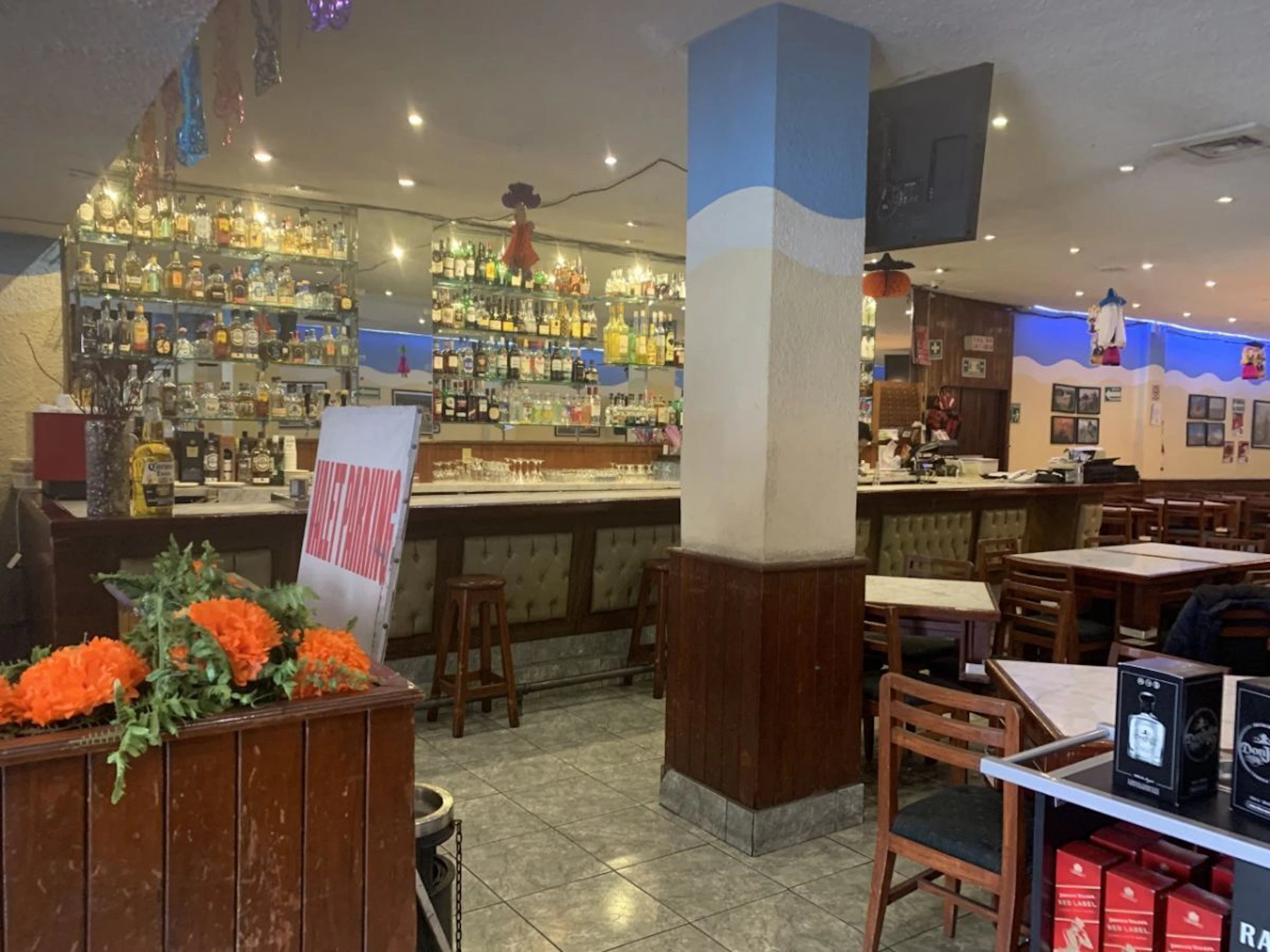 Local Comercial Spot2