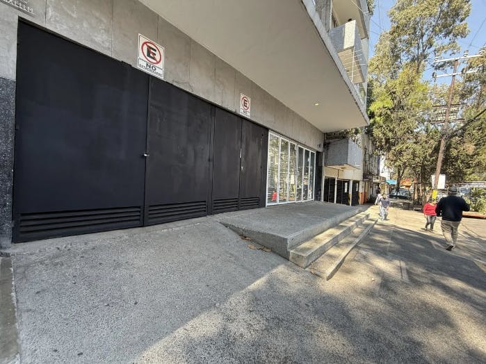 Local Comercial Spot2