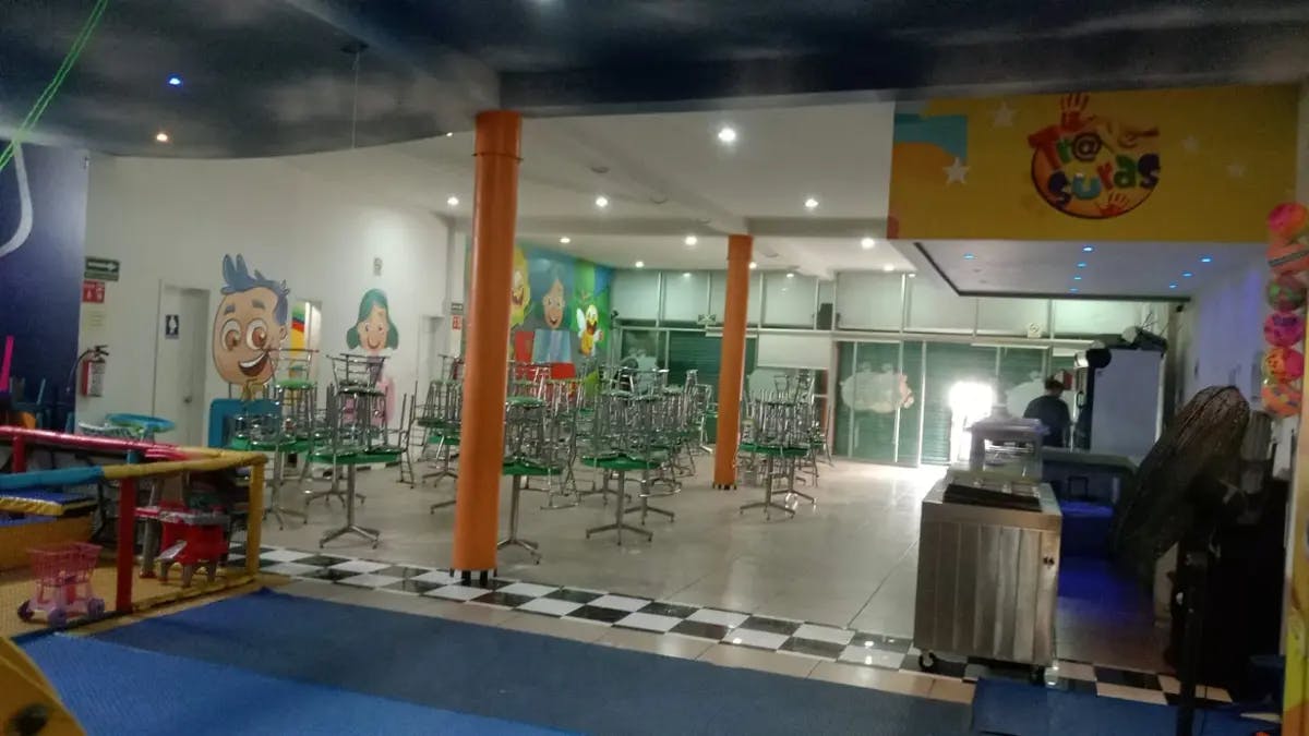 Local Comercial Spot2