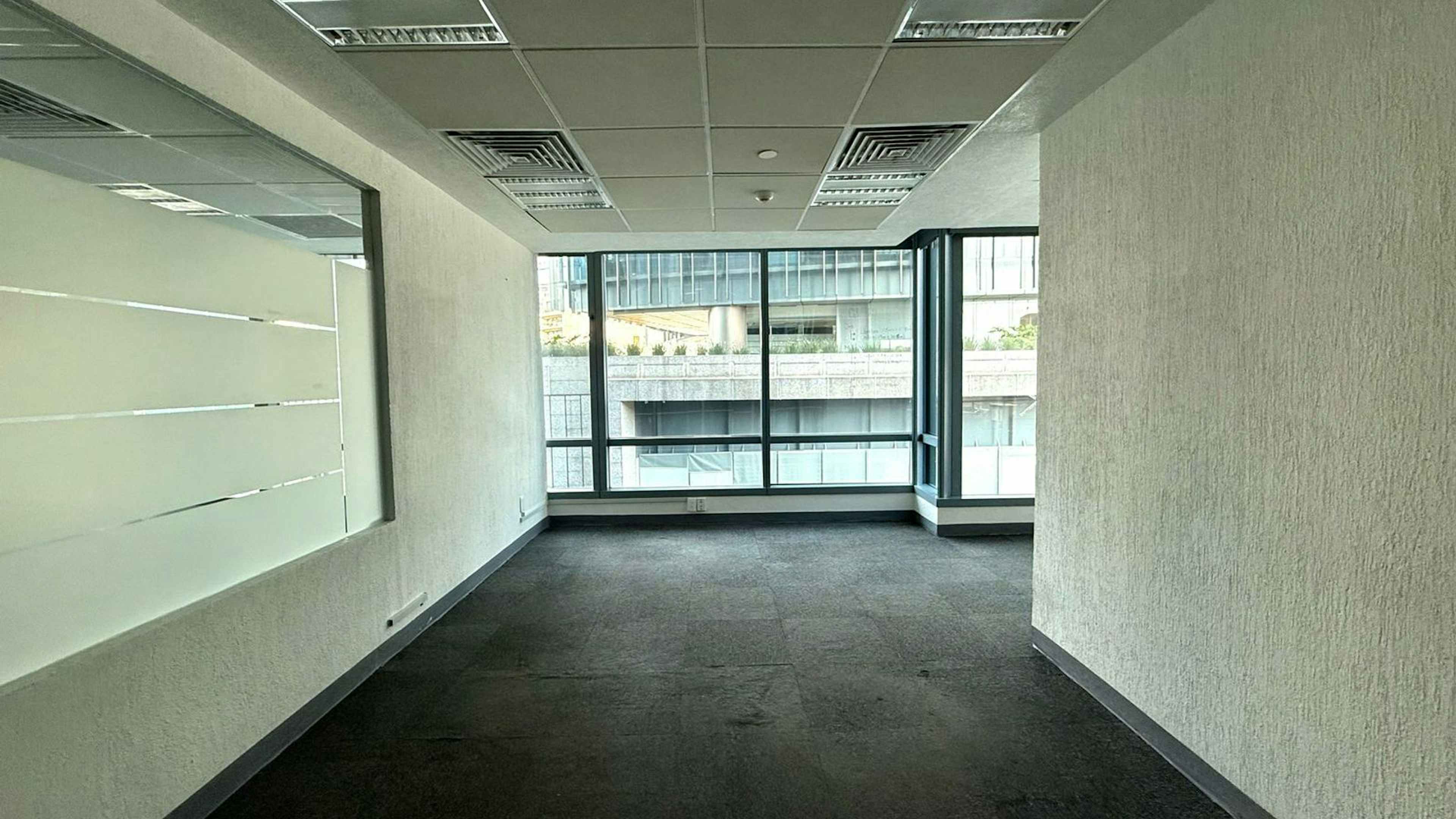 Avenida Paseo De La Reforma 300