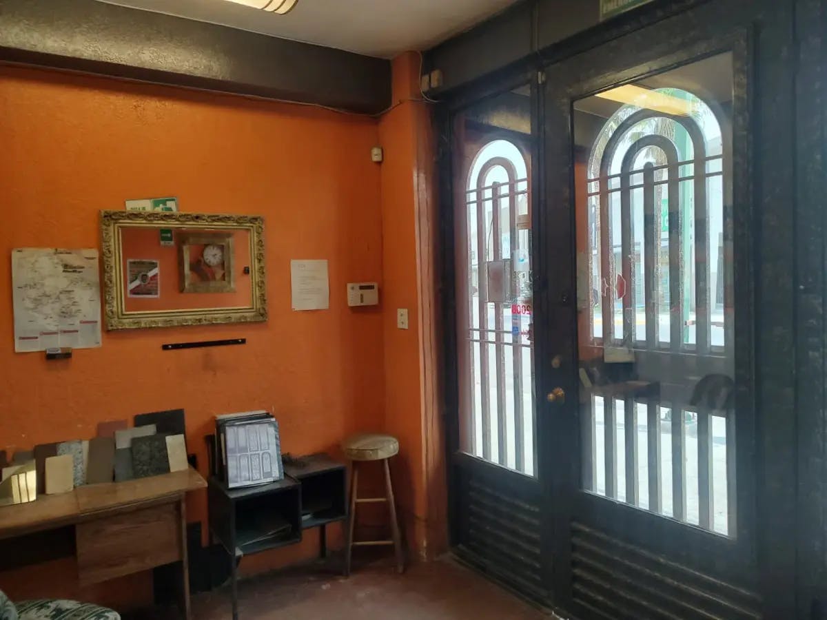 Local Comercial Spot2