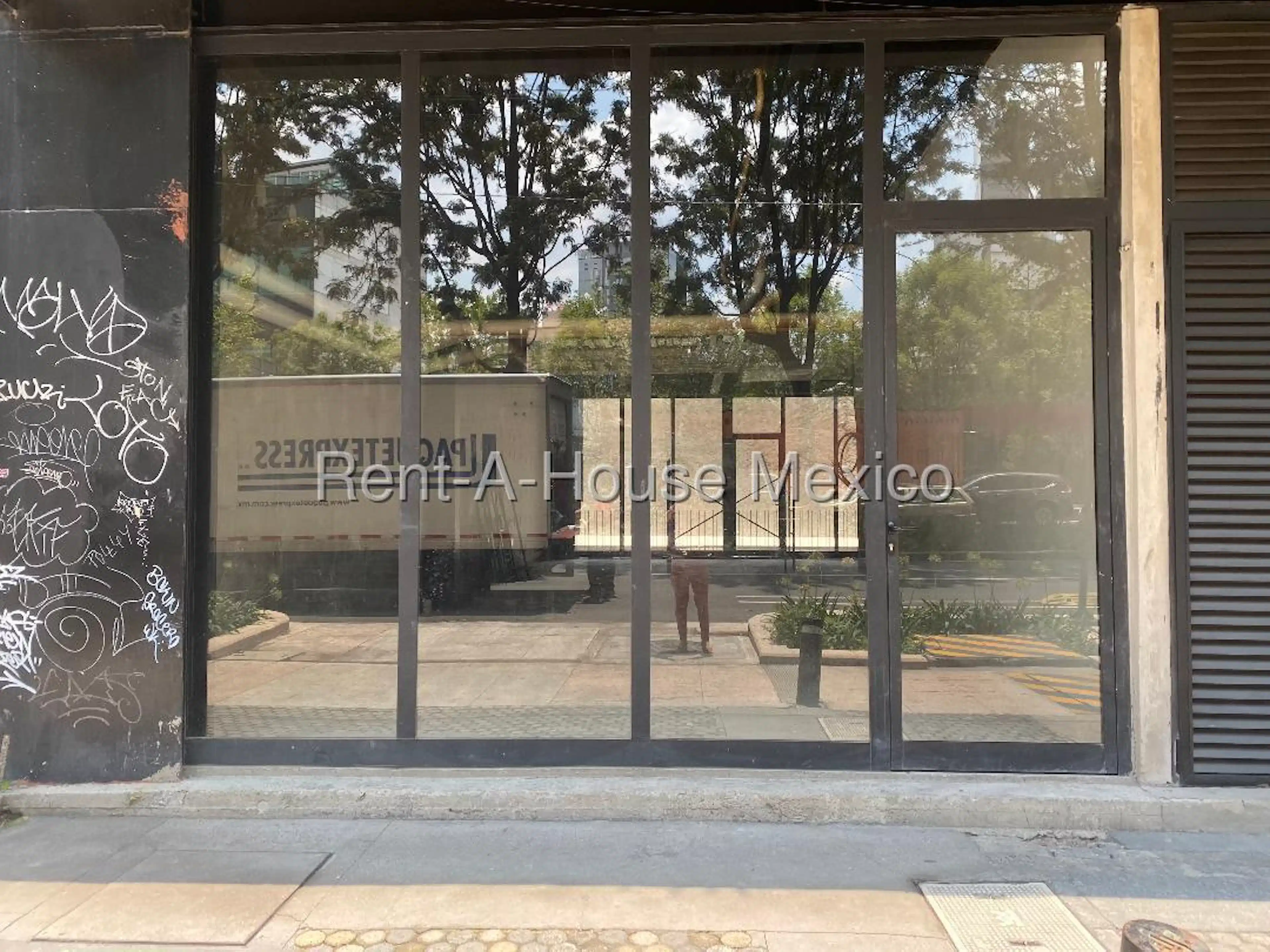 AM. 27-125   Local Comercial En Venta En Cuauhtémoc, Roma Norte S/N