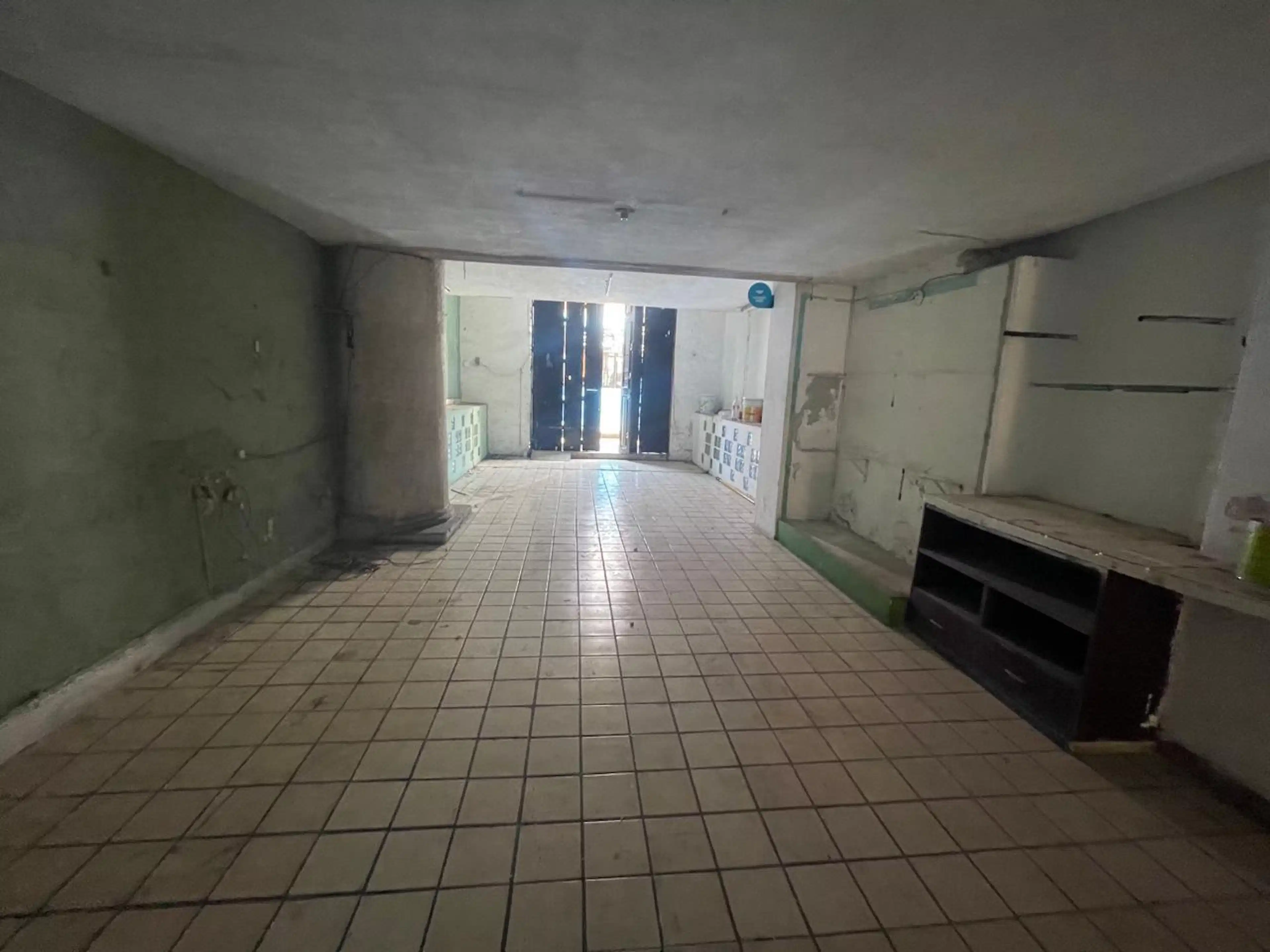 Local De Doble Planta En Venta En El Centro De Mérida Con Amplios Espacios De Trabajo S/n