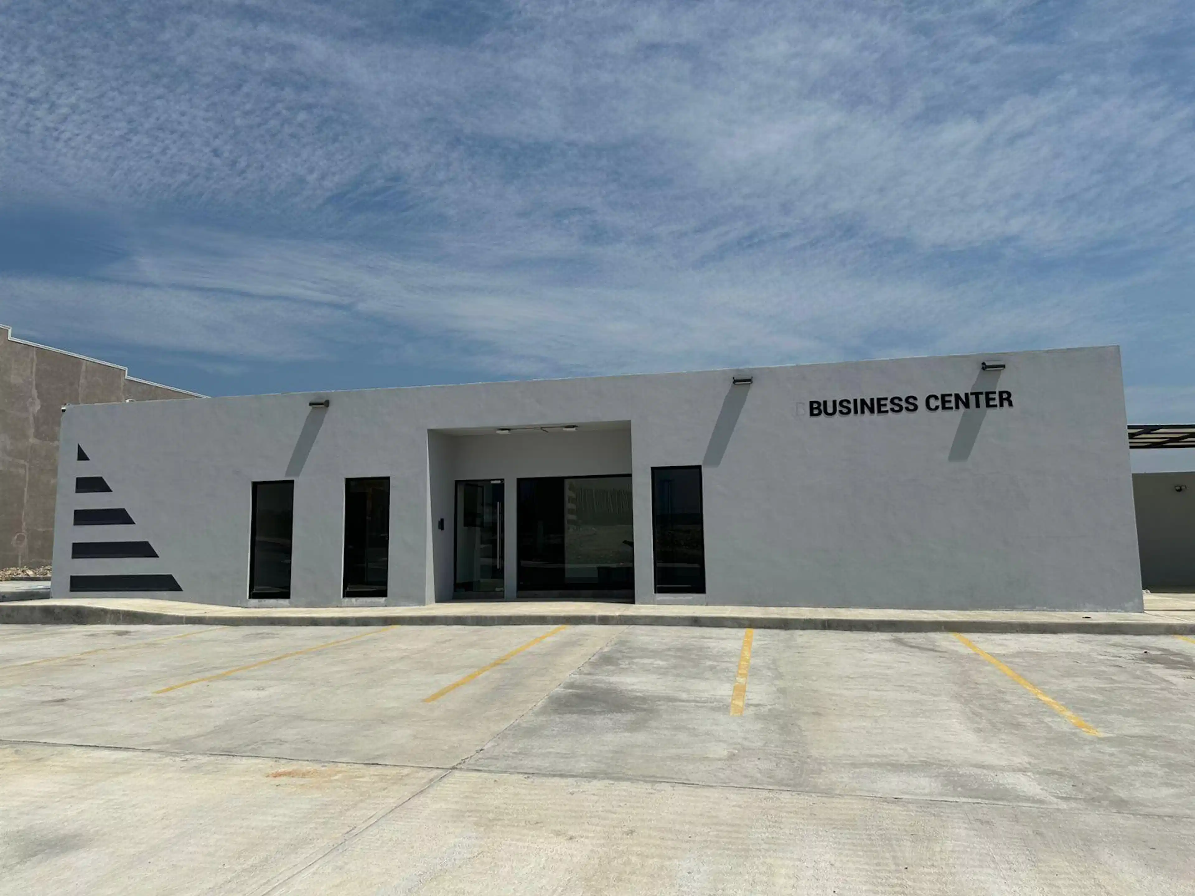 Nave Industrial En Renta Frente Apto Mty S/N