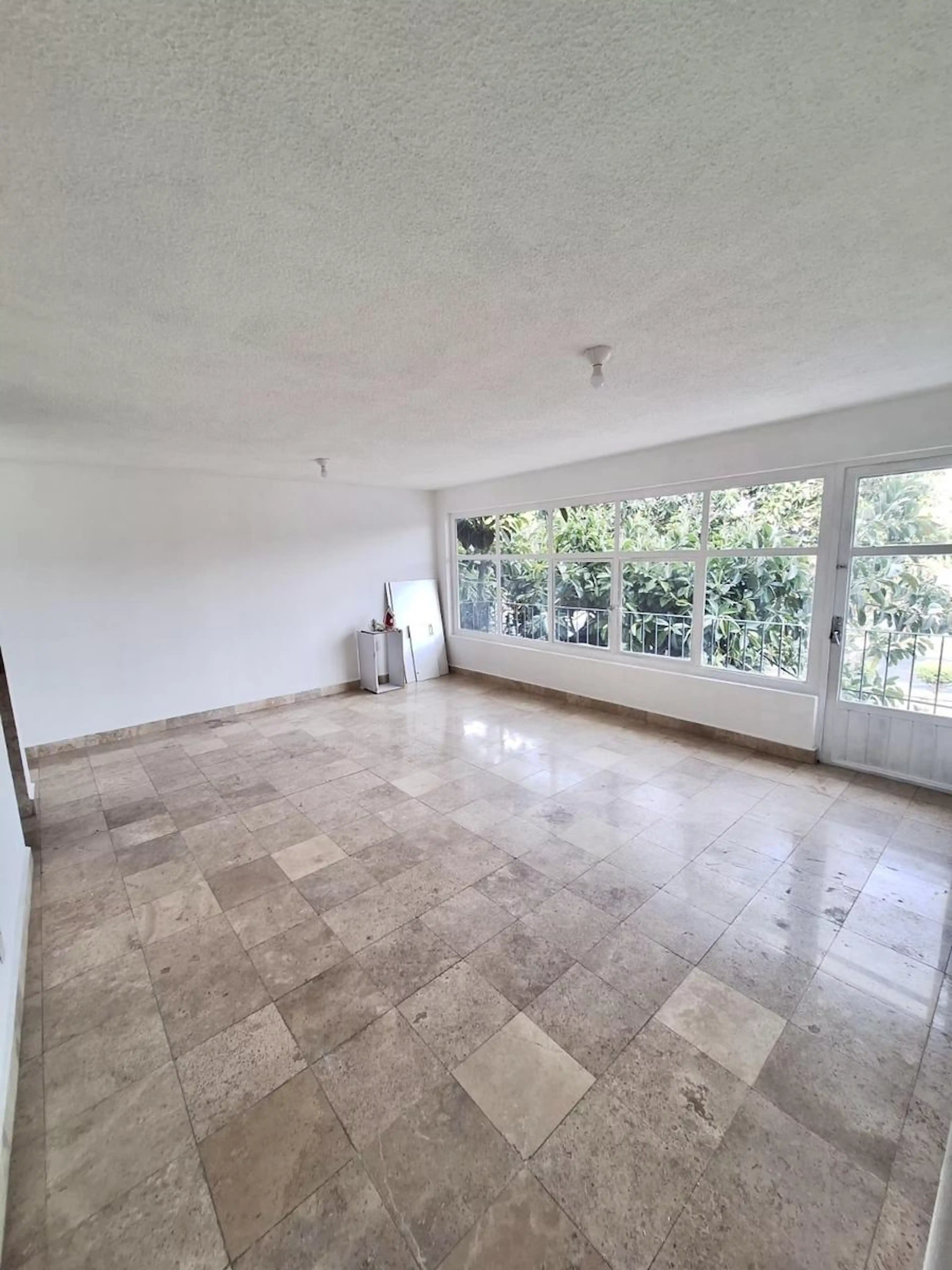 Av Andrés  Molina Enríquez  Al 4300 4300