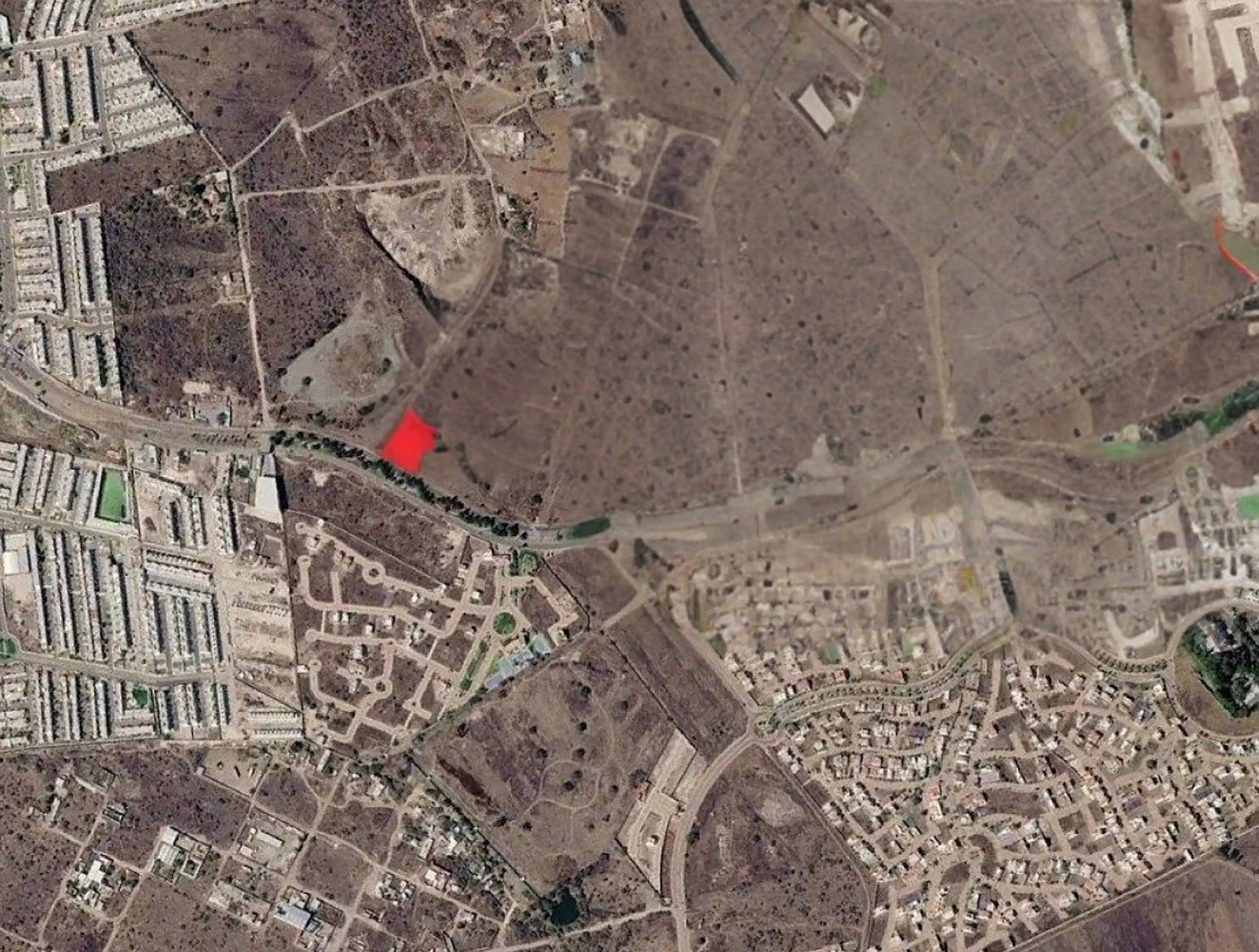 Terrenos Comerciales En Venta Sobre Avenida Principal En Ciudad Maderas Qro.