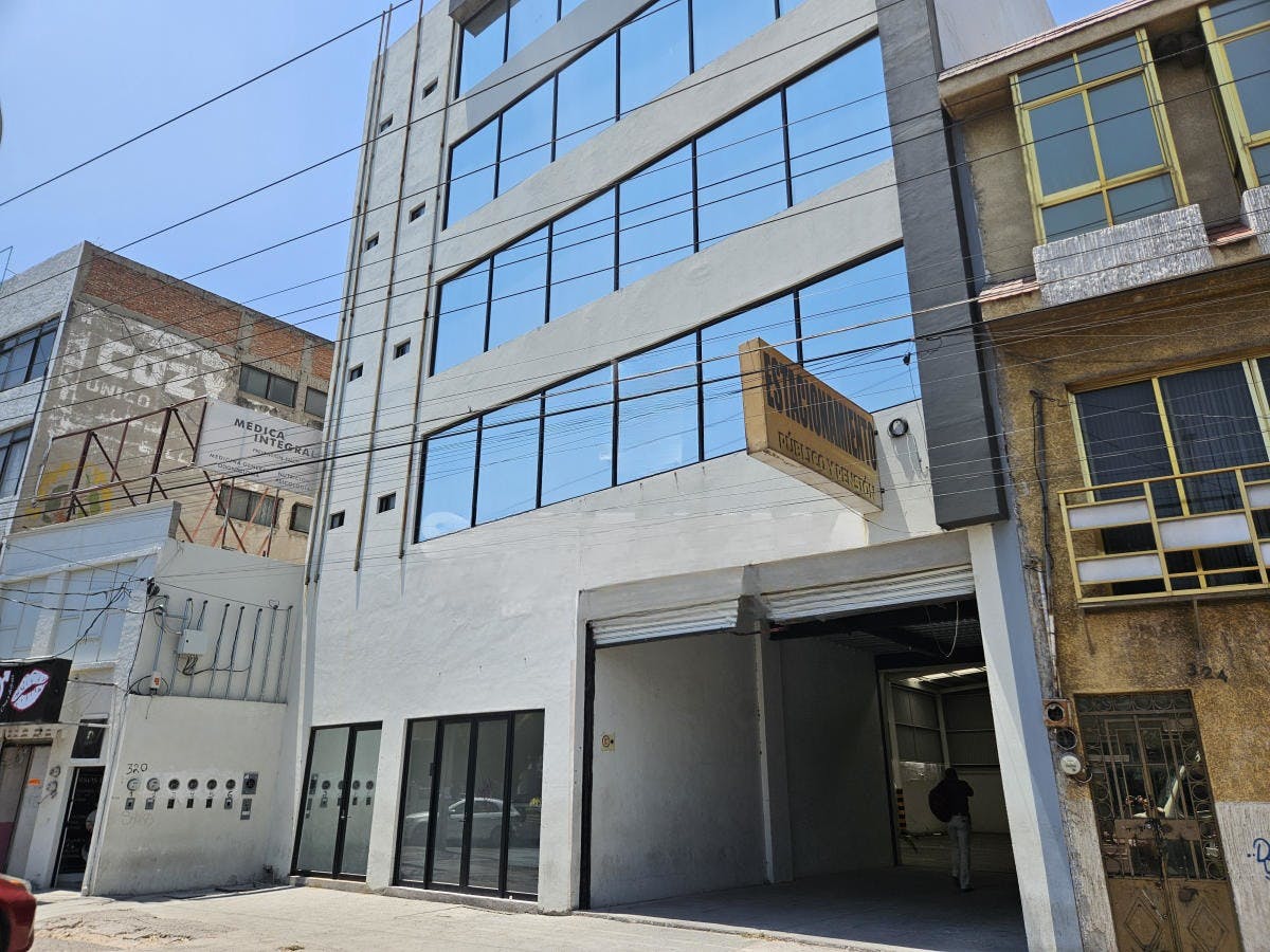 Local Comercial Spot2