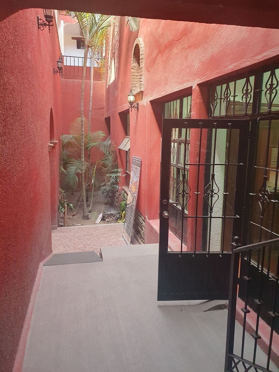 Local Comercial Spot2