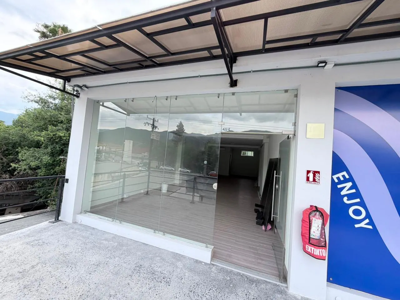 Local Comercial Spot2