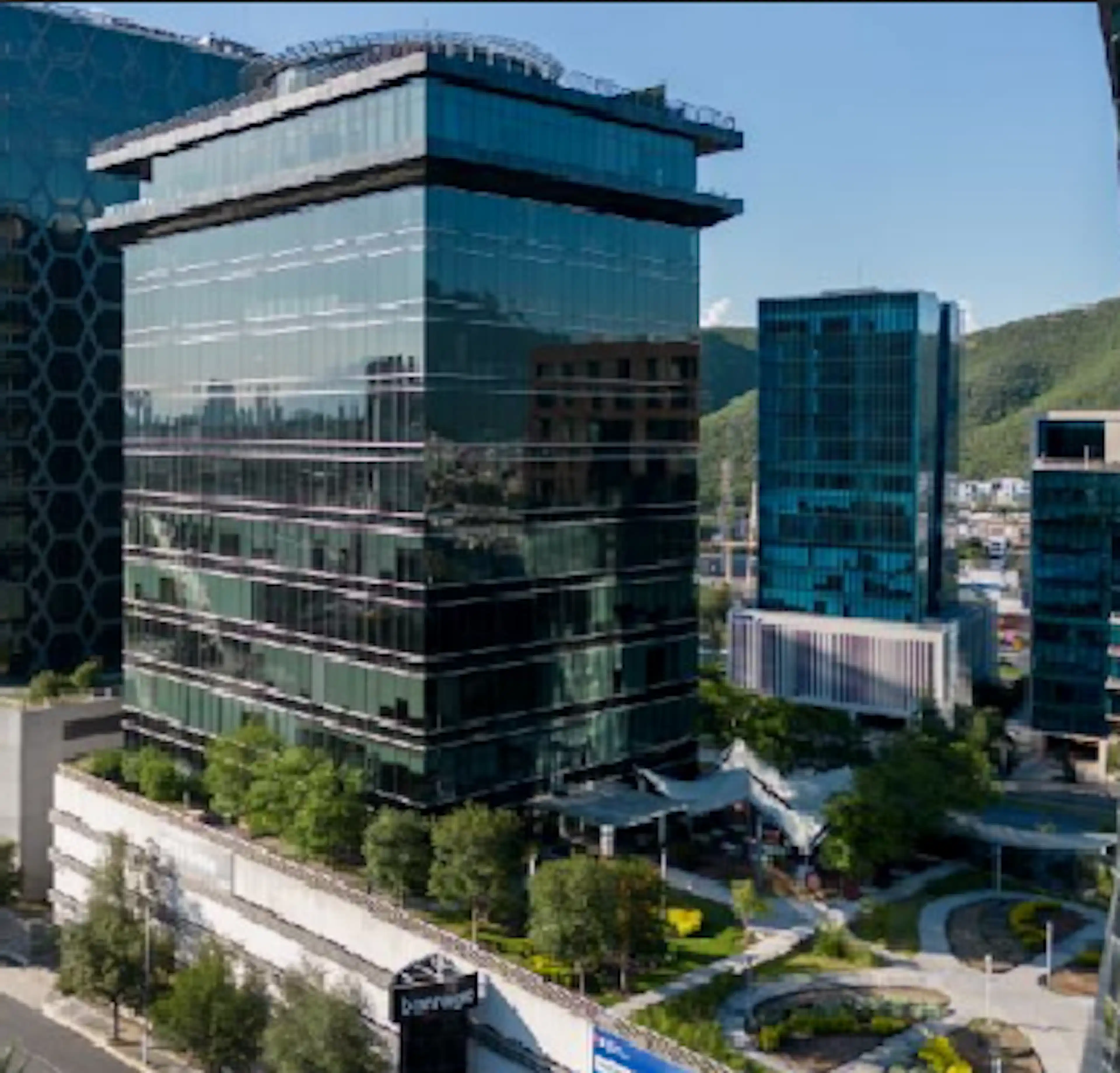 Parque Corporativo Valle Oriente Torre 12