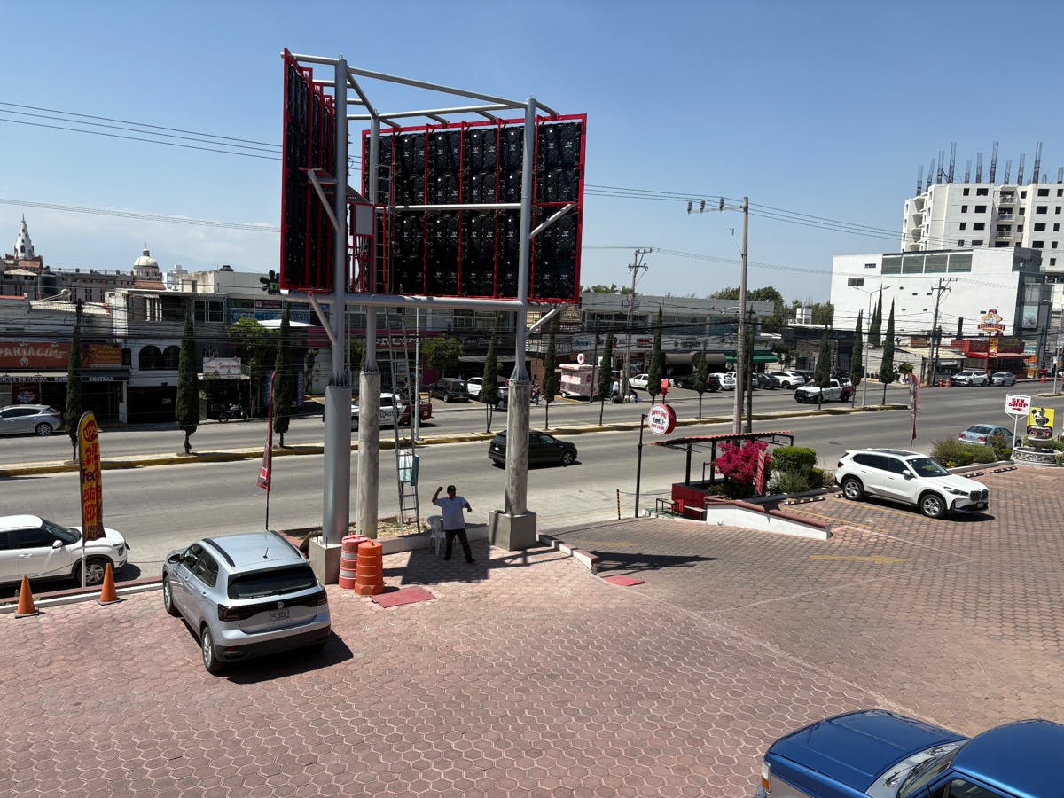 Local Comercial Spot2