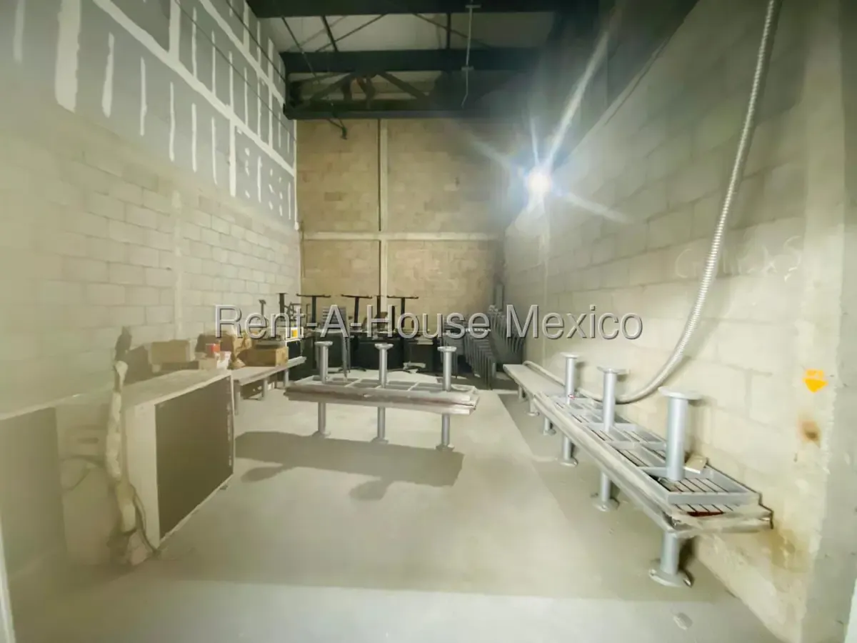 Local Comercial Spot2