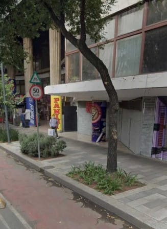 Local Comercial Spot2