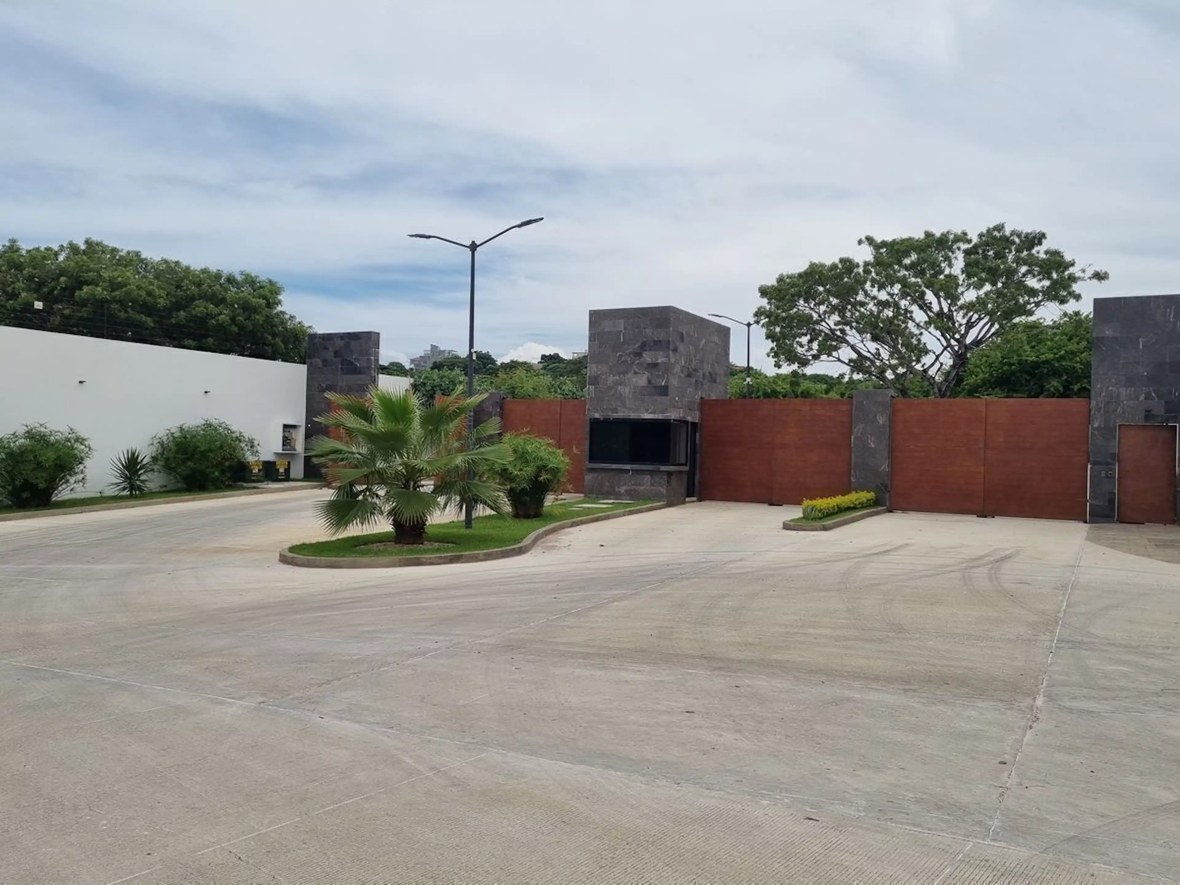 Terrenos Residenciales En Venta En "el Secreto" Zona Exclusiva De La Ciudad.