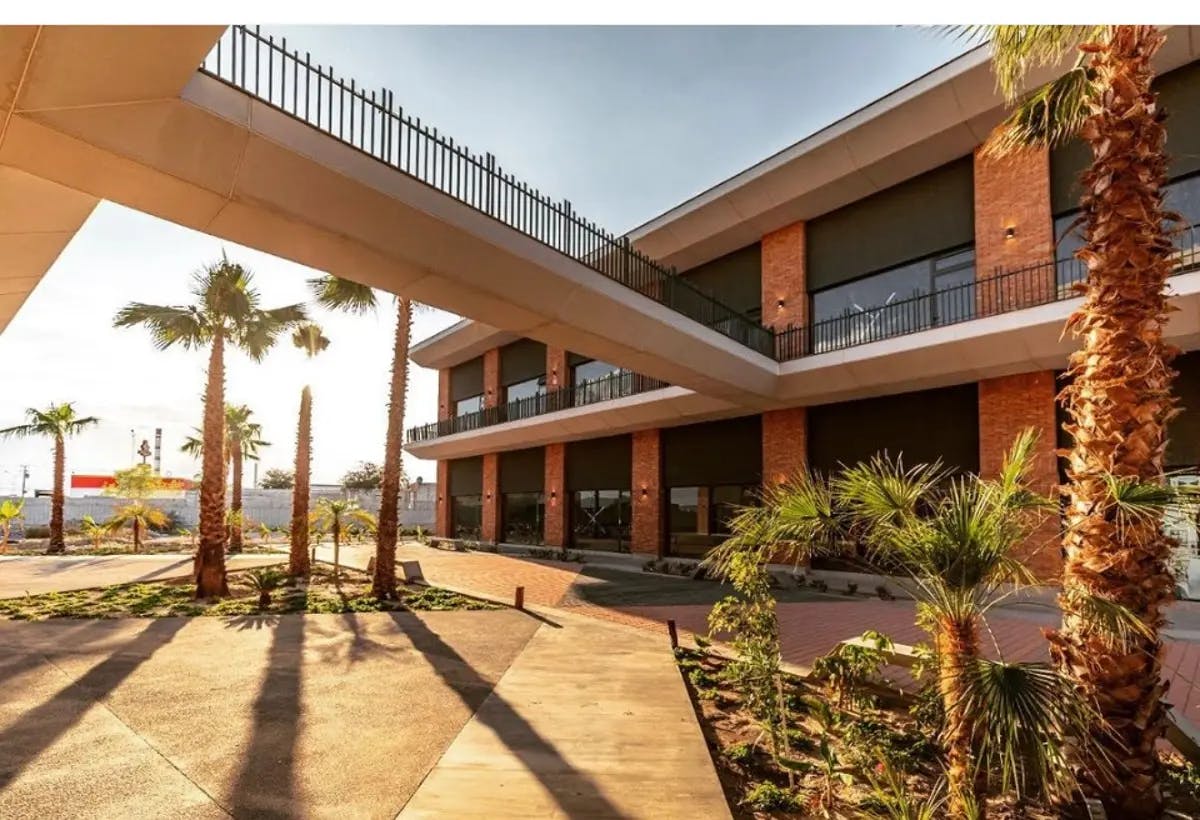 Local Comercial Spot2