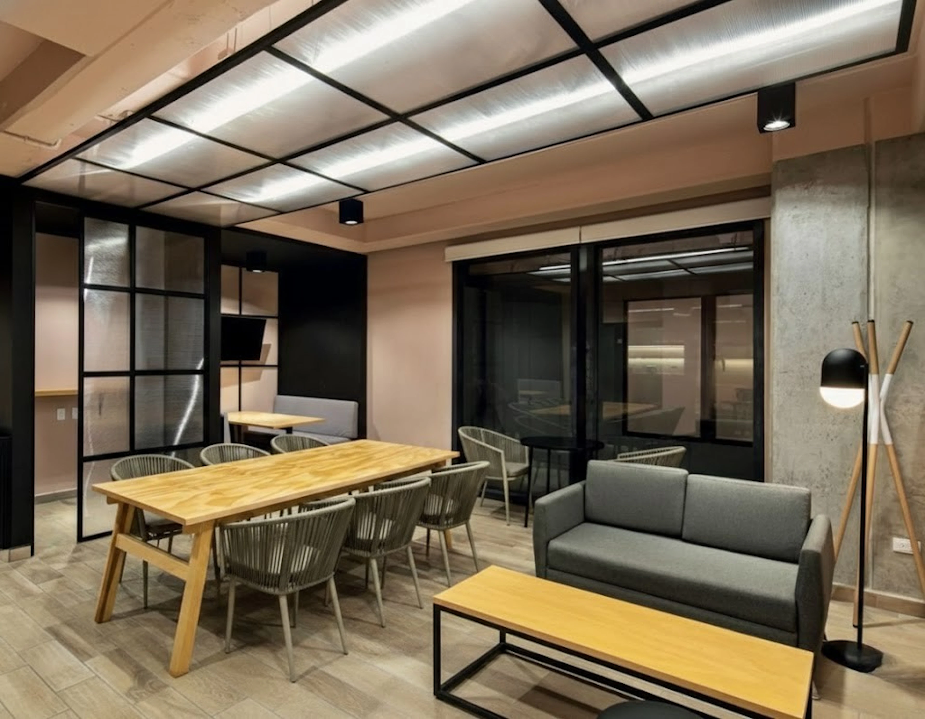 Local Comercial Spot2