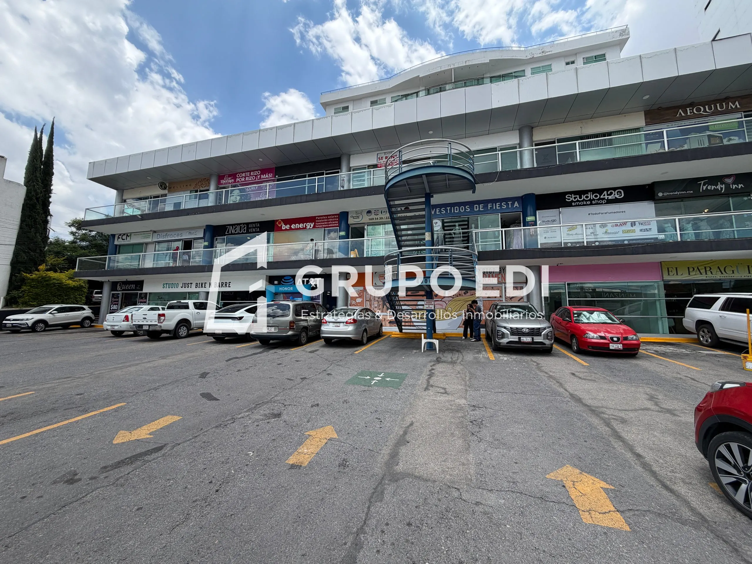 Local Comercial Spot2