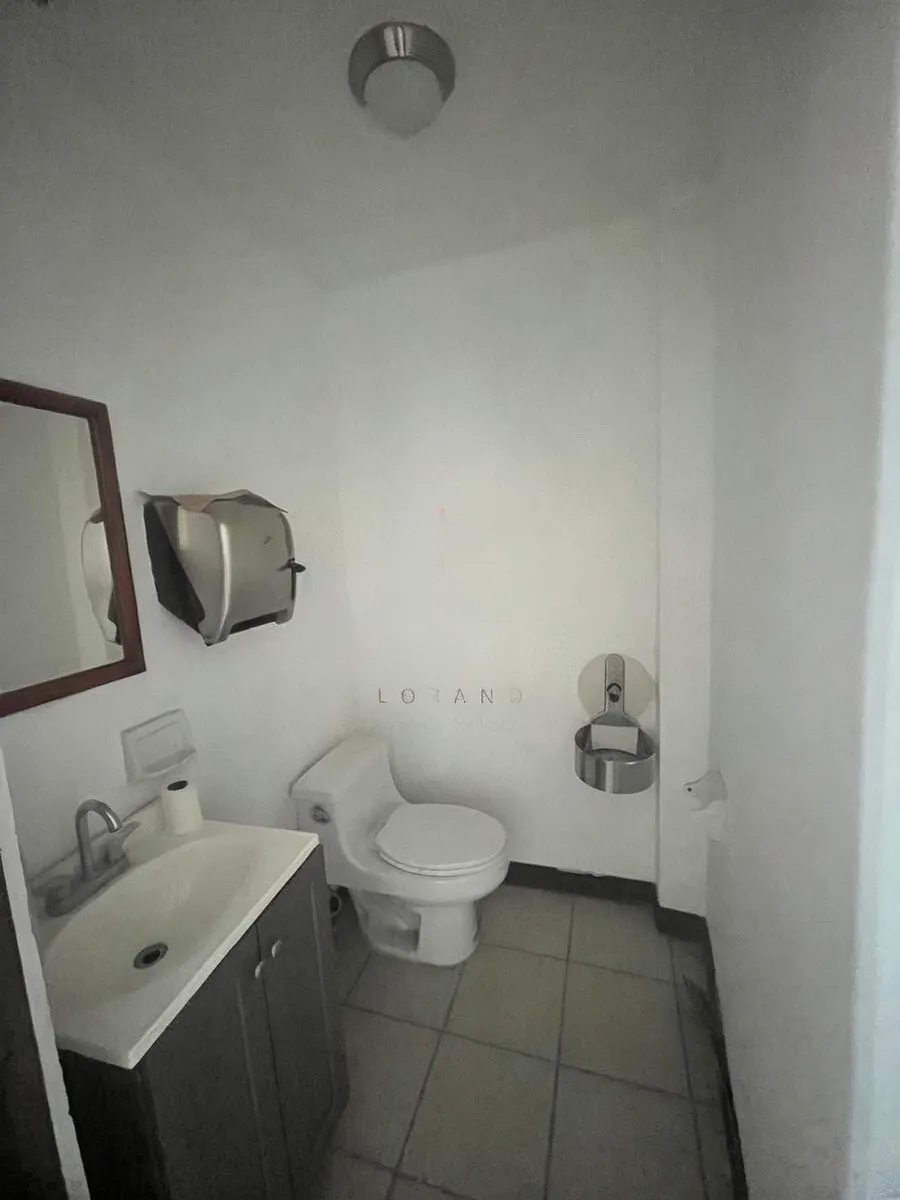 Local Comercial Spot2