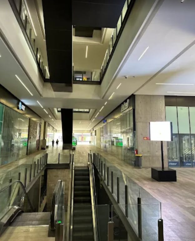 Local Comercial Spot2