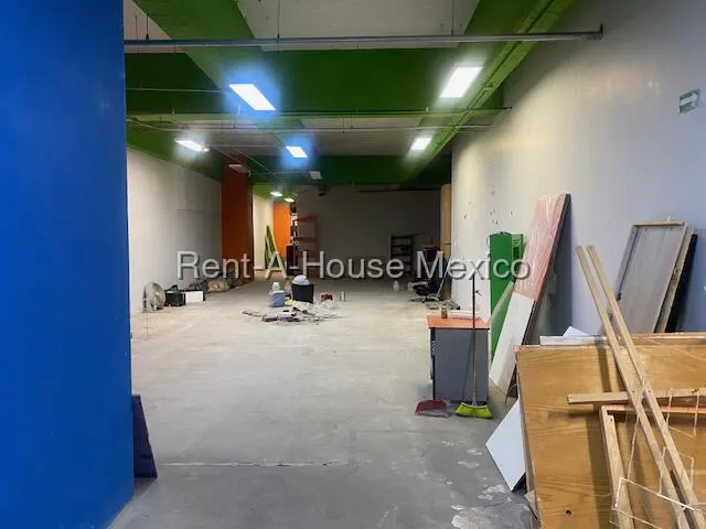 Local Comercial Spot2