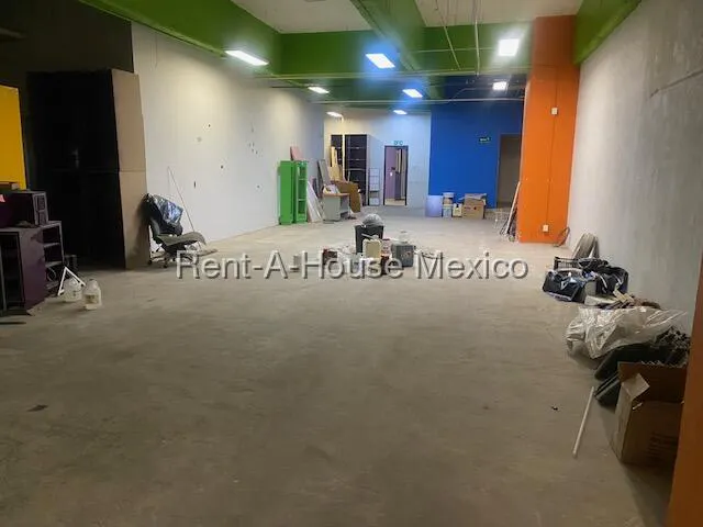Local Comercial Spot2