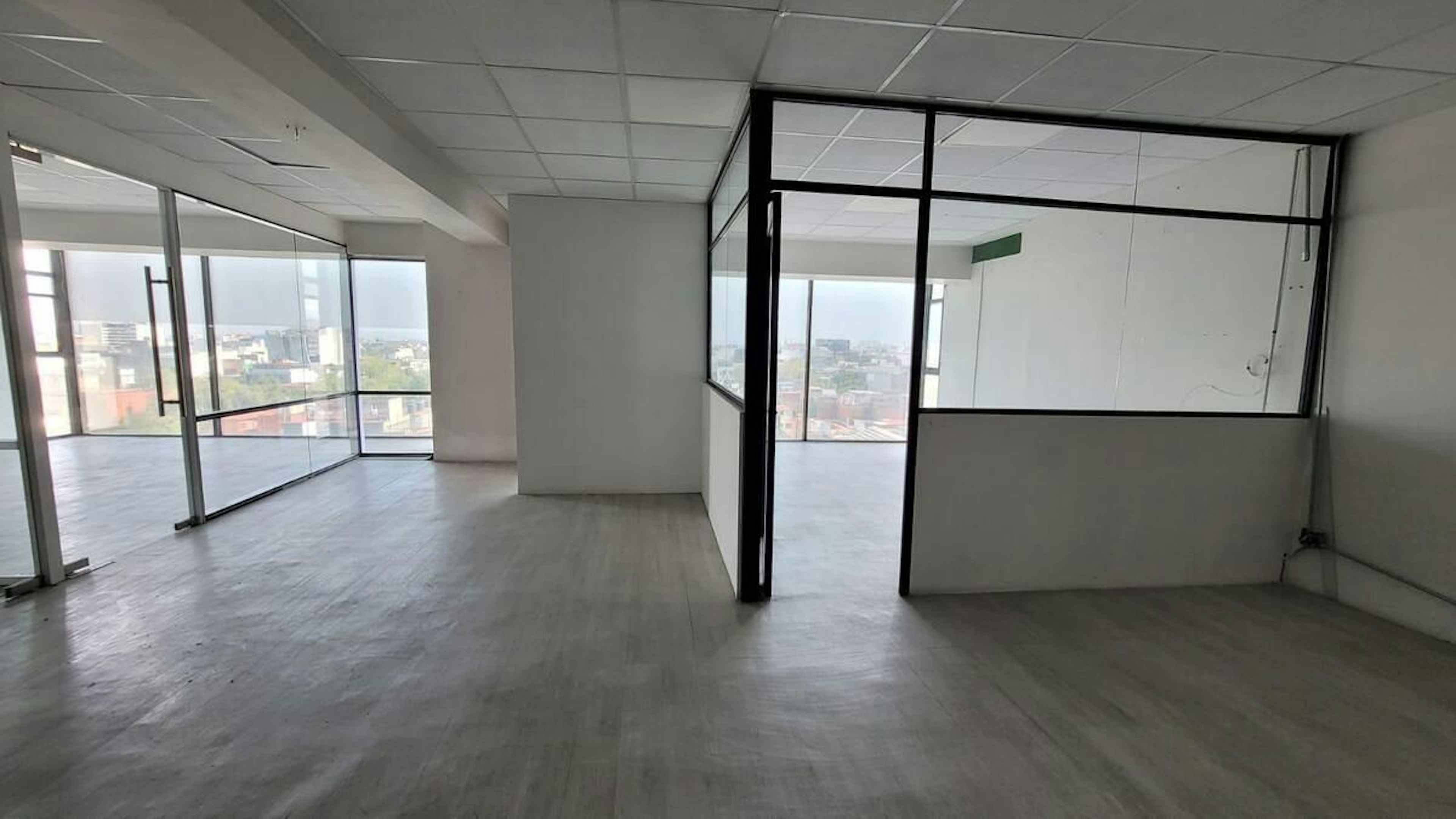 Av. Álvaro Obregón 2 1