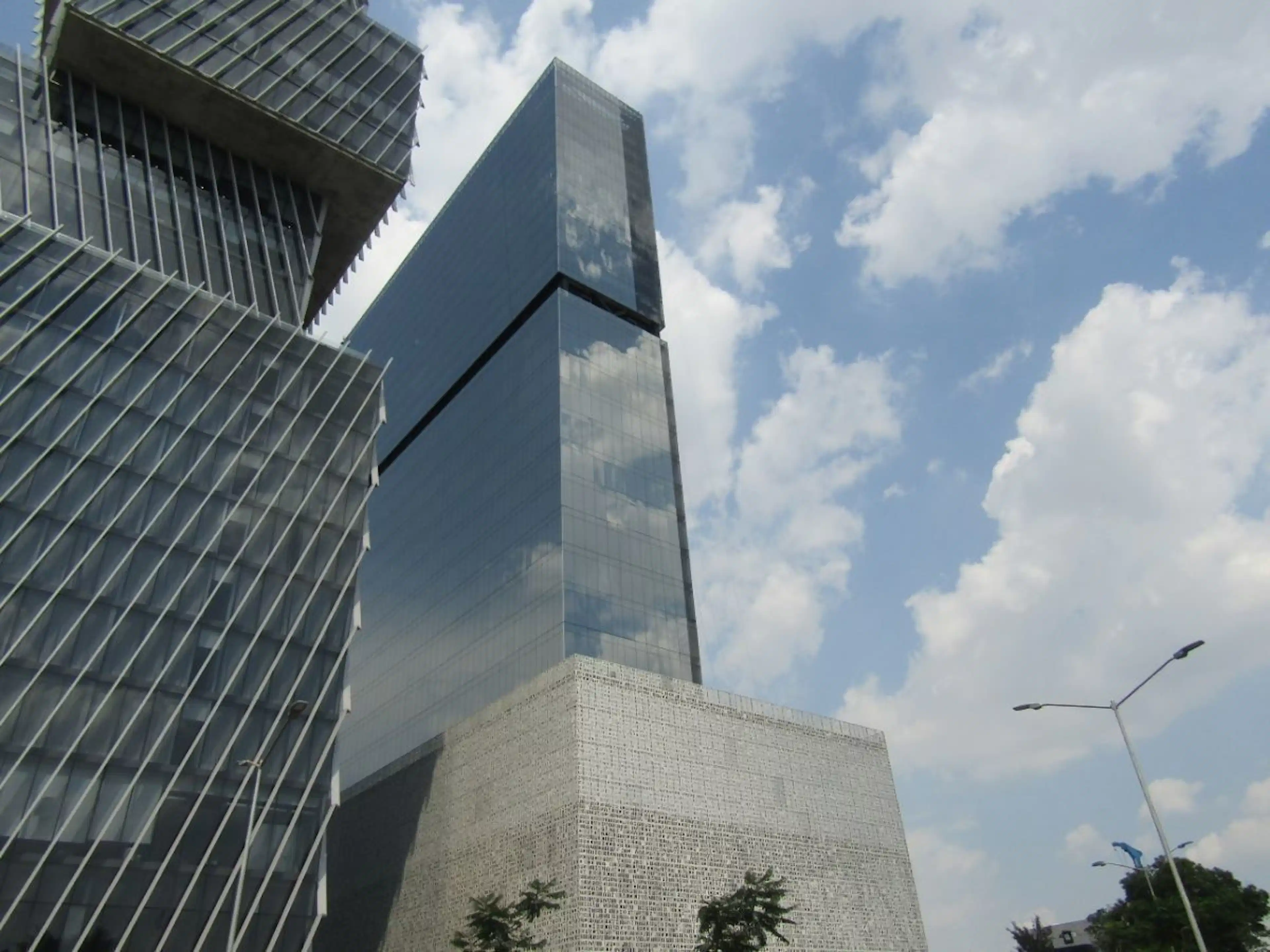 RENTA DE OFICINA CONTRY CLUB EN AMERICAS