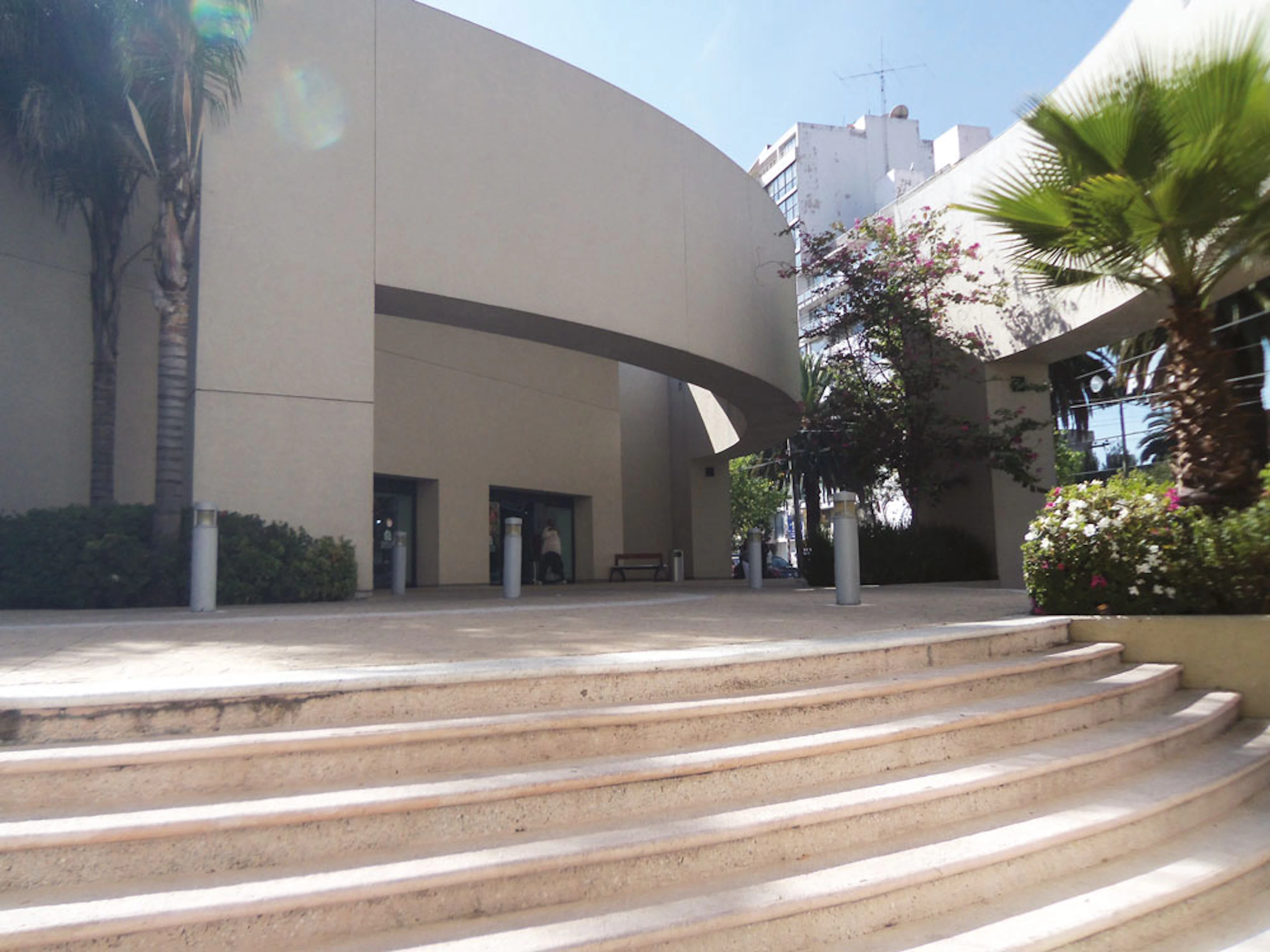 Local Comercial Spot2