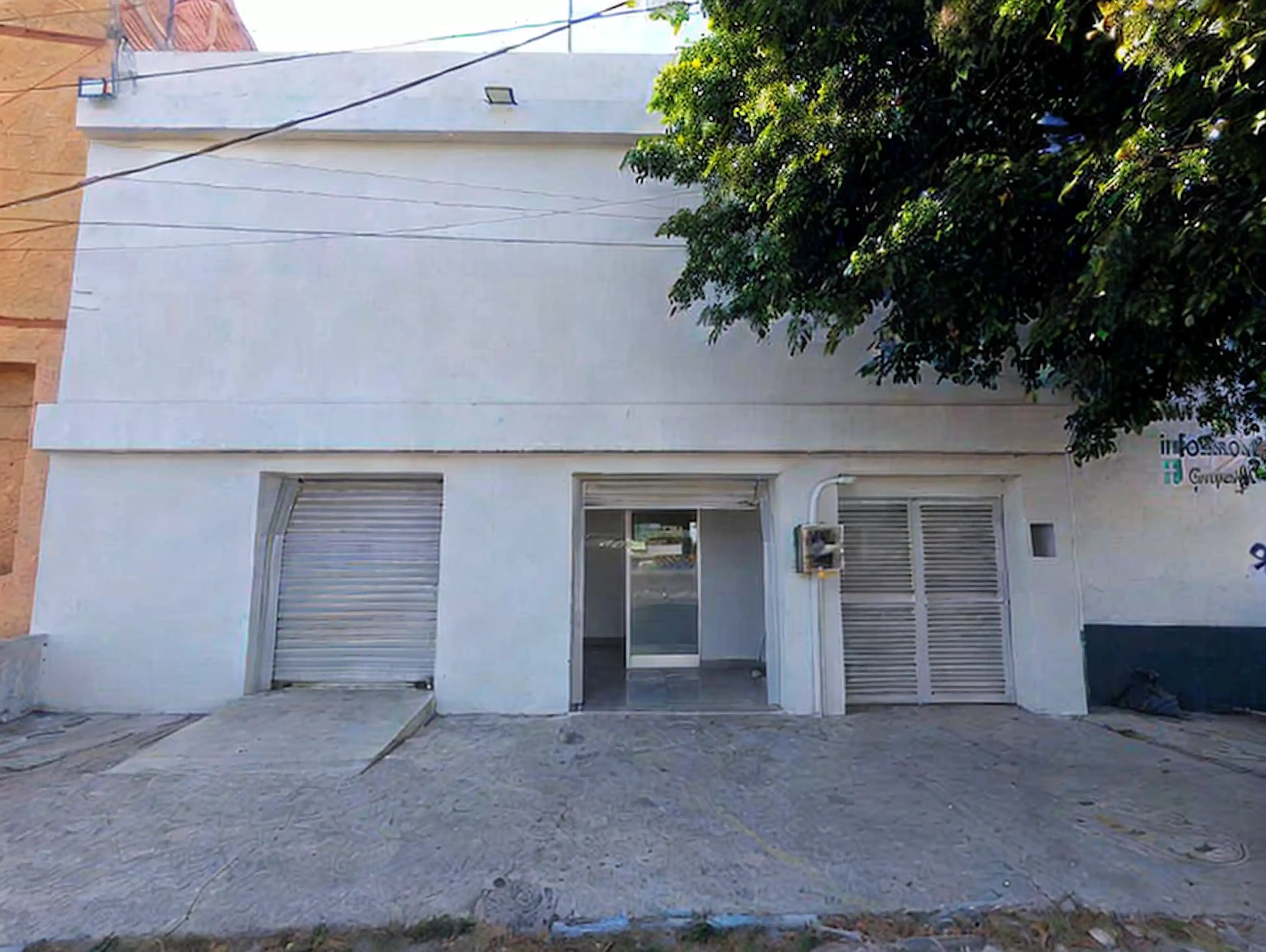Edificio Comercial En Venta Av. Constituyentes Rosa Linda Celaya