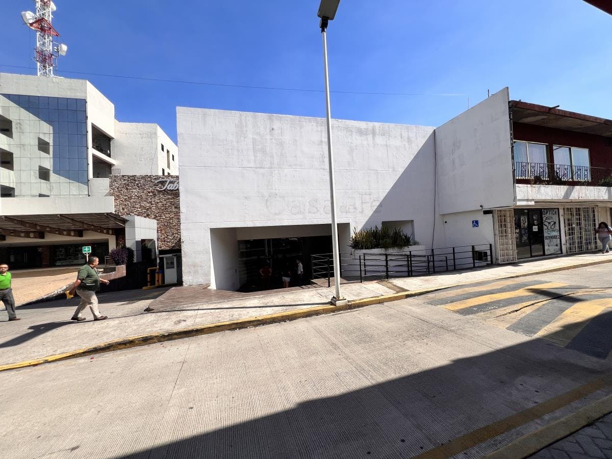 Local Comercial Spot2