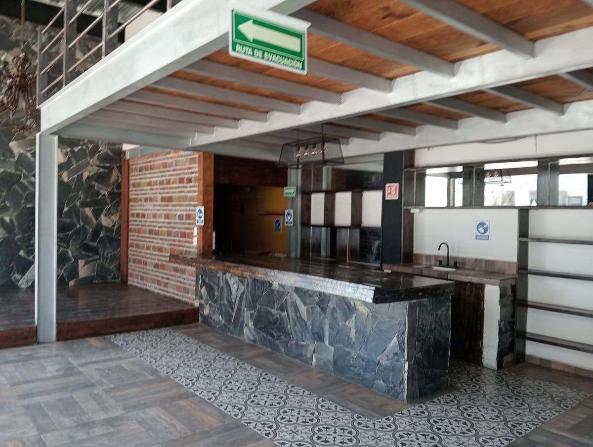 Local Comercial Spot2