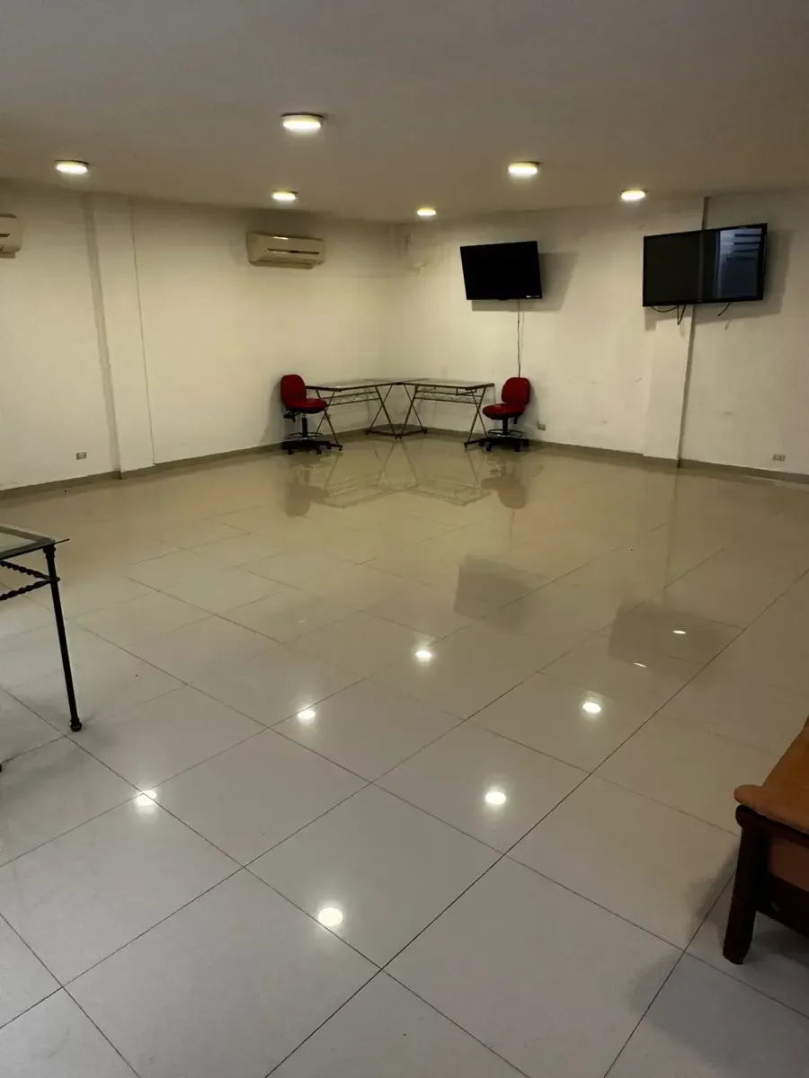Local Comercial Spot2