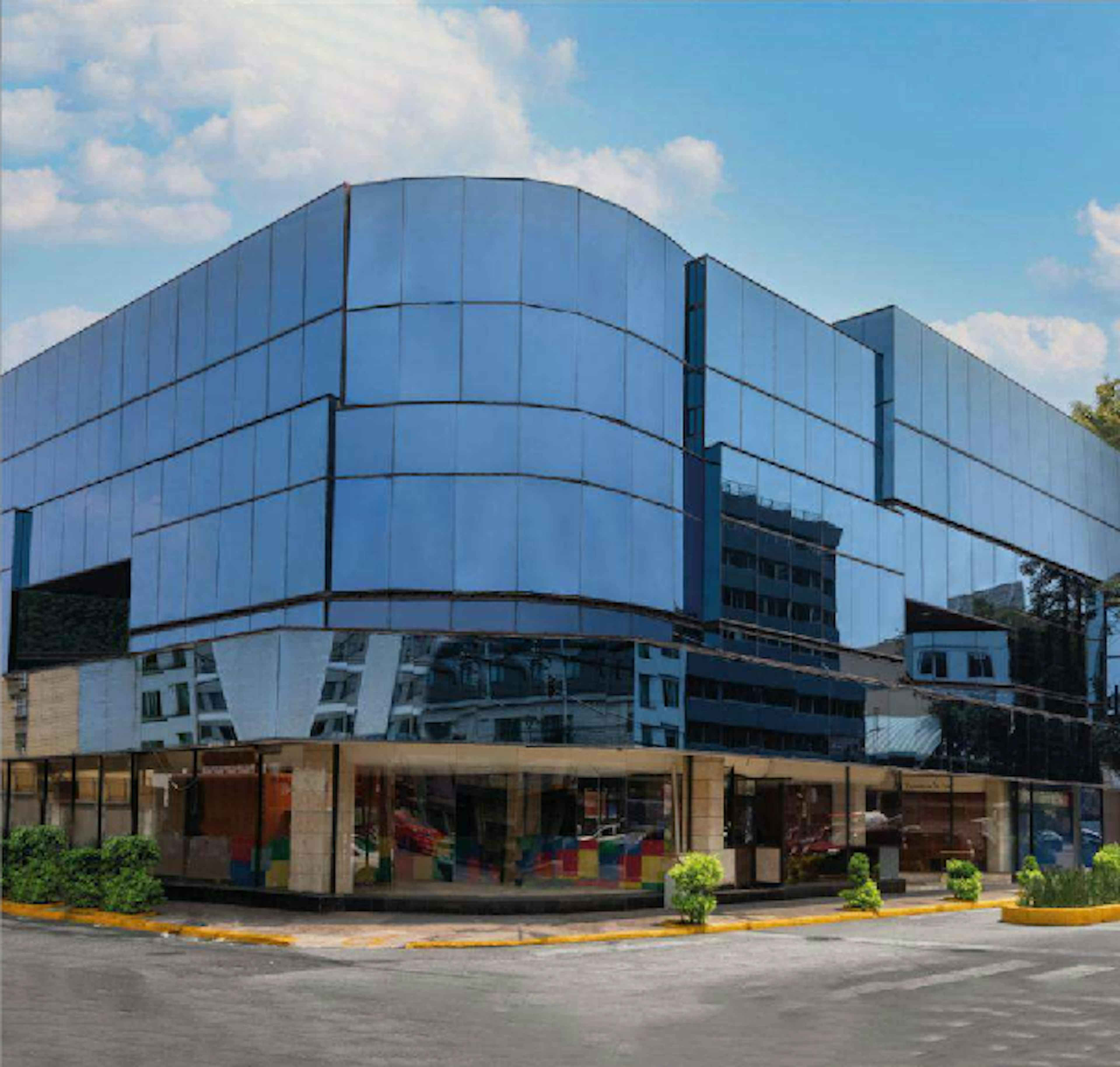 Patriotismo 671 - Local