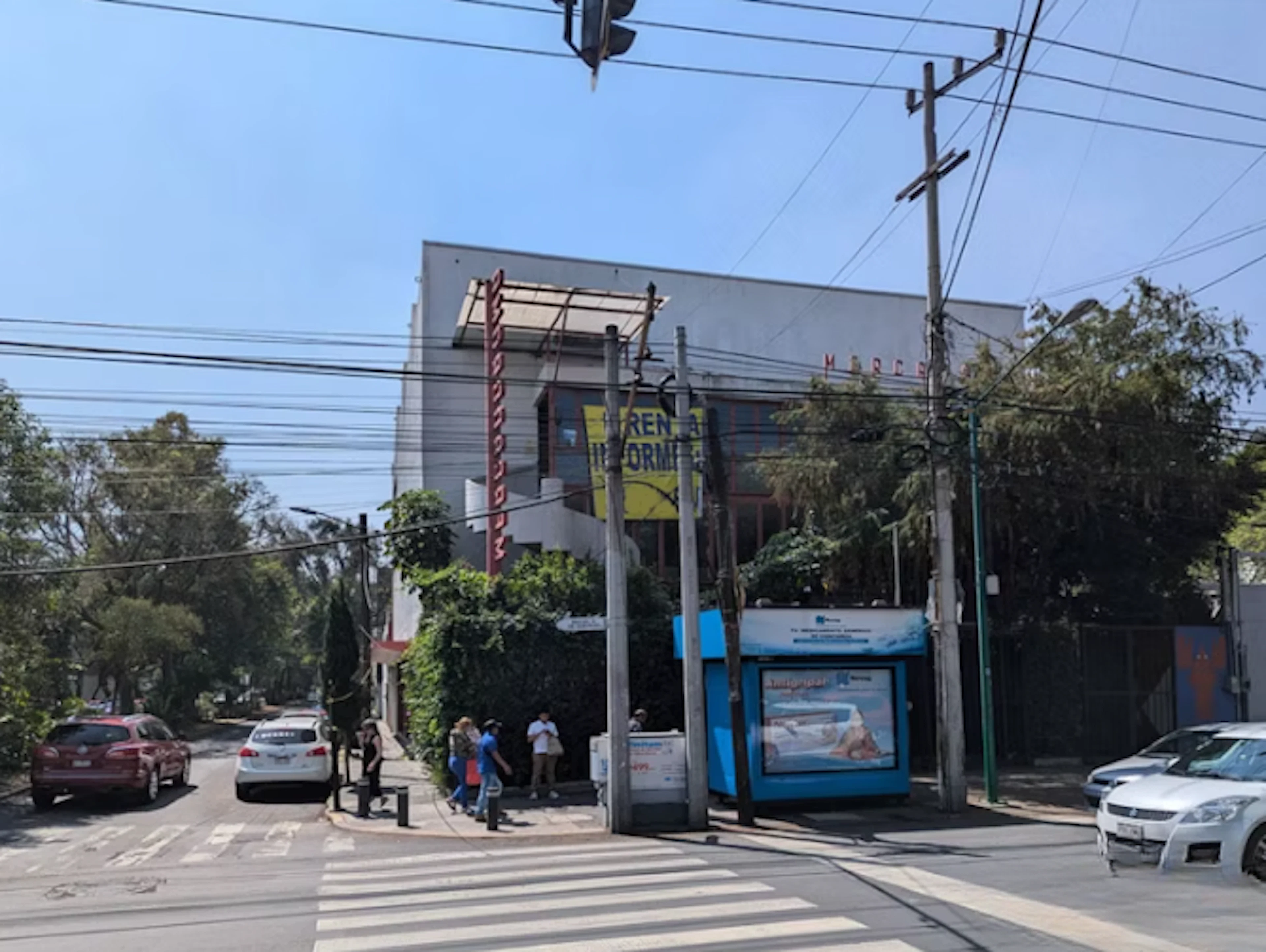 Local Comercial Spot2