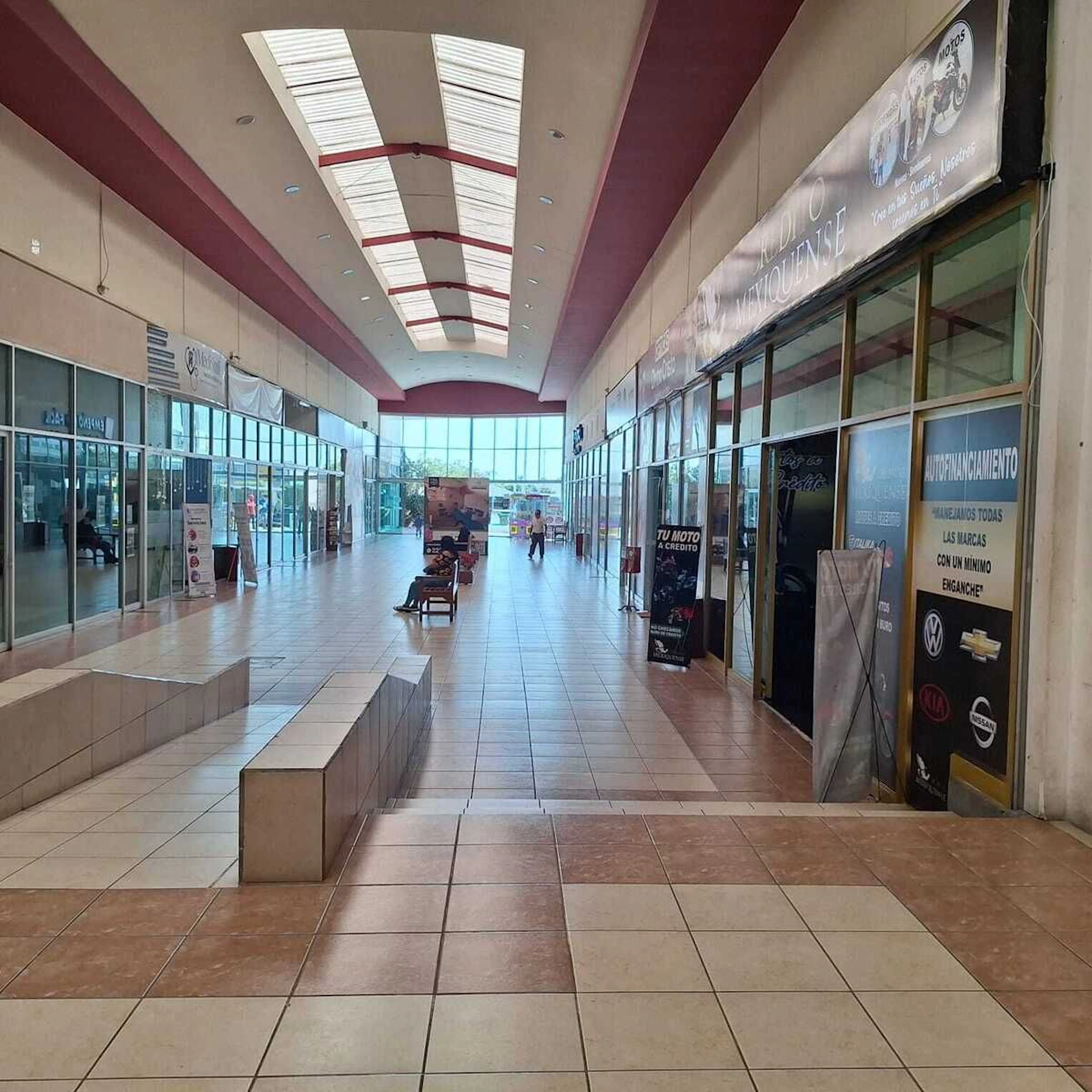 Local Comercial Spot2