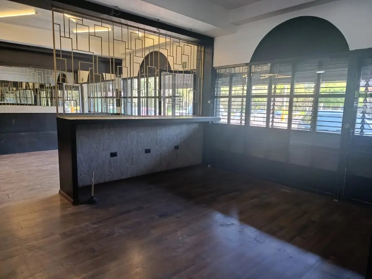 Local Comercial Spot2