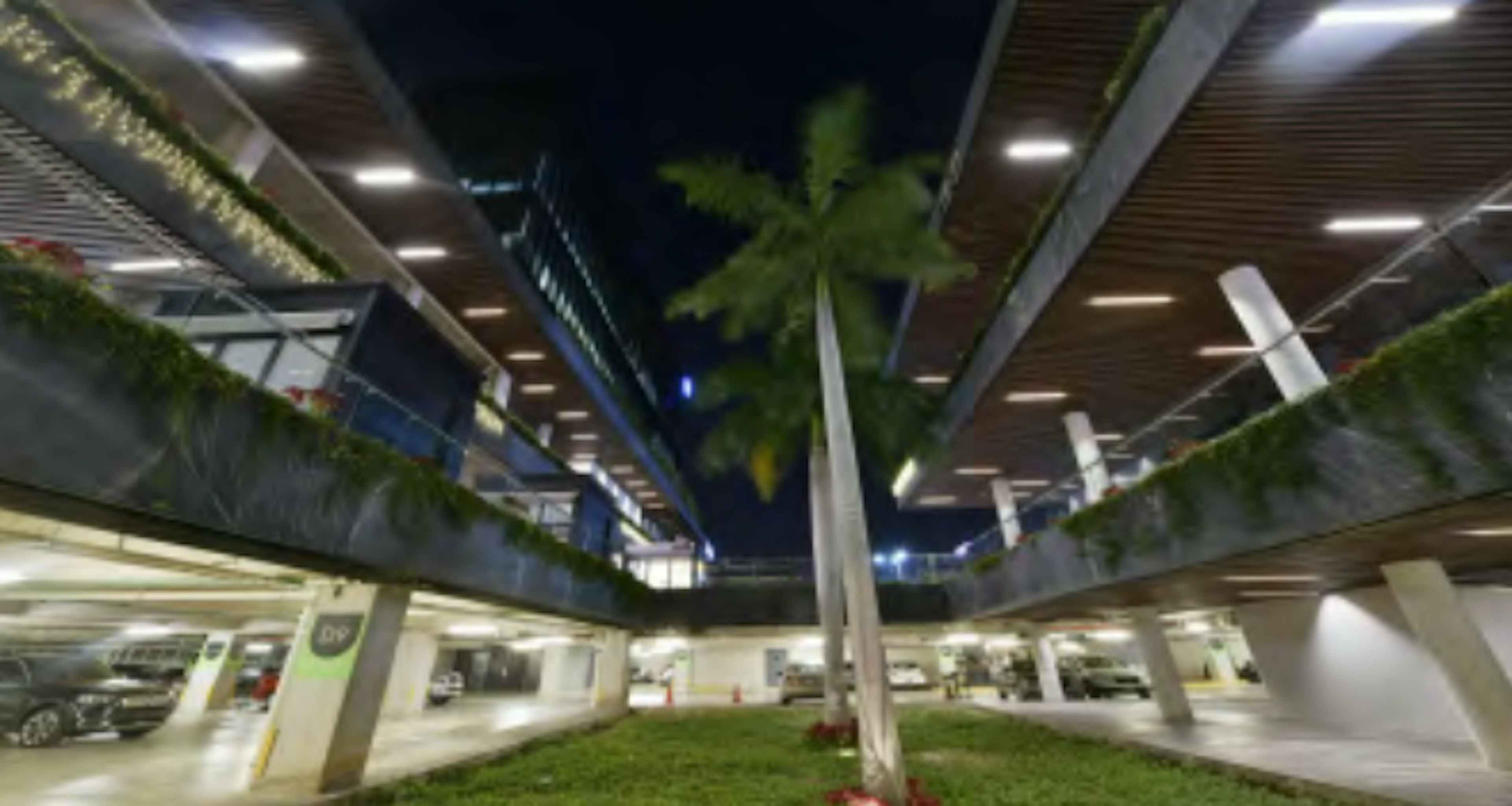 Plaza Comercial En Monterreal, Mérida