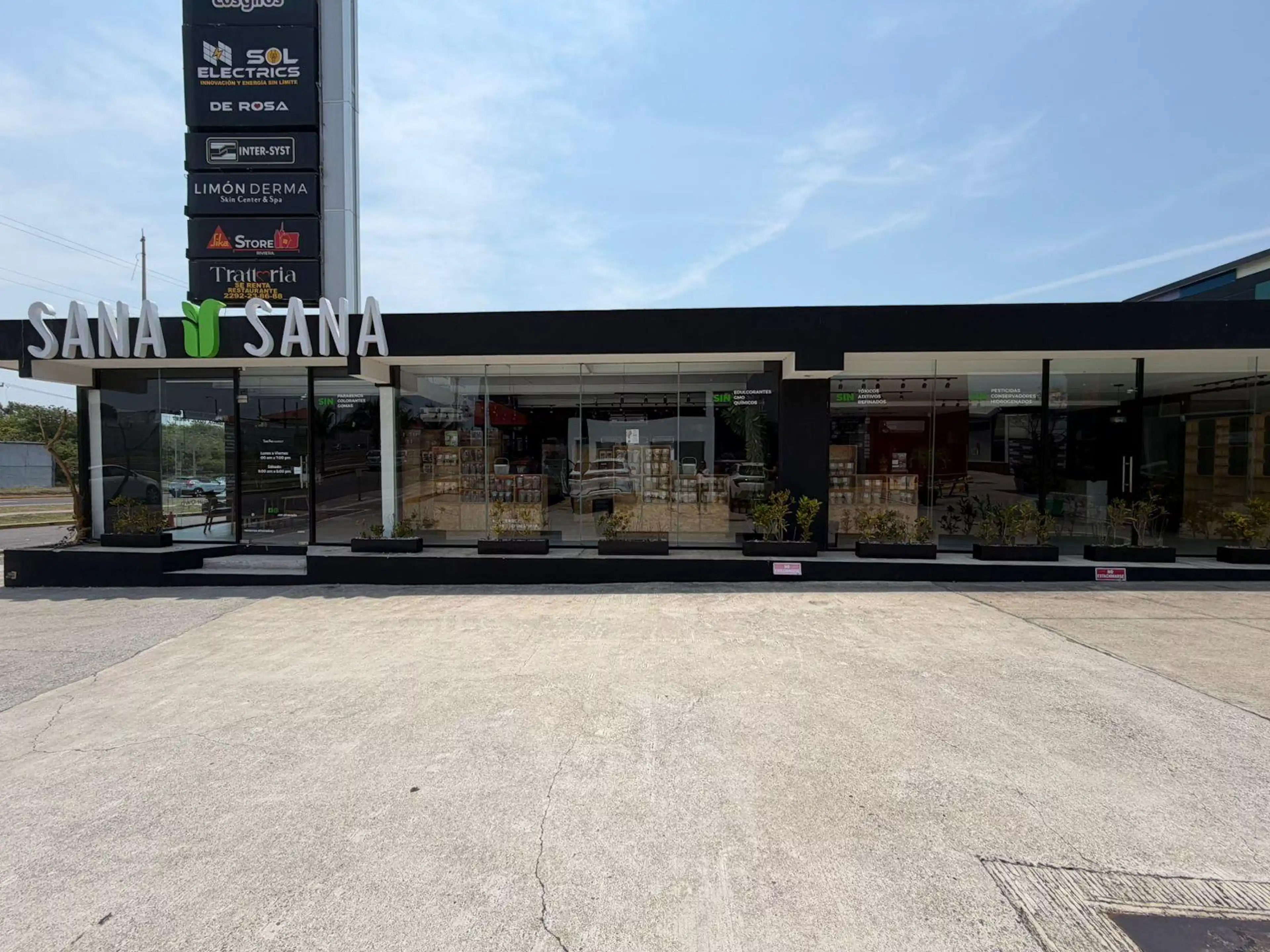 Local Riviera Veracruzana. Av. La Matoza 7, 95264 Playas Del Conchal, Ver. S/N