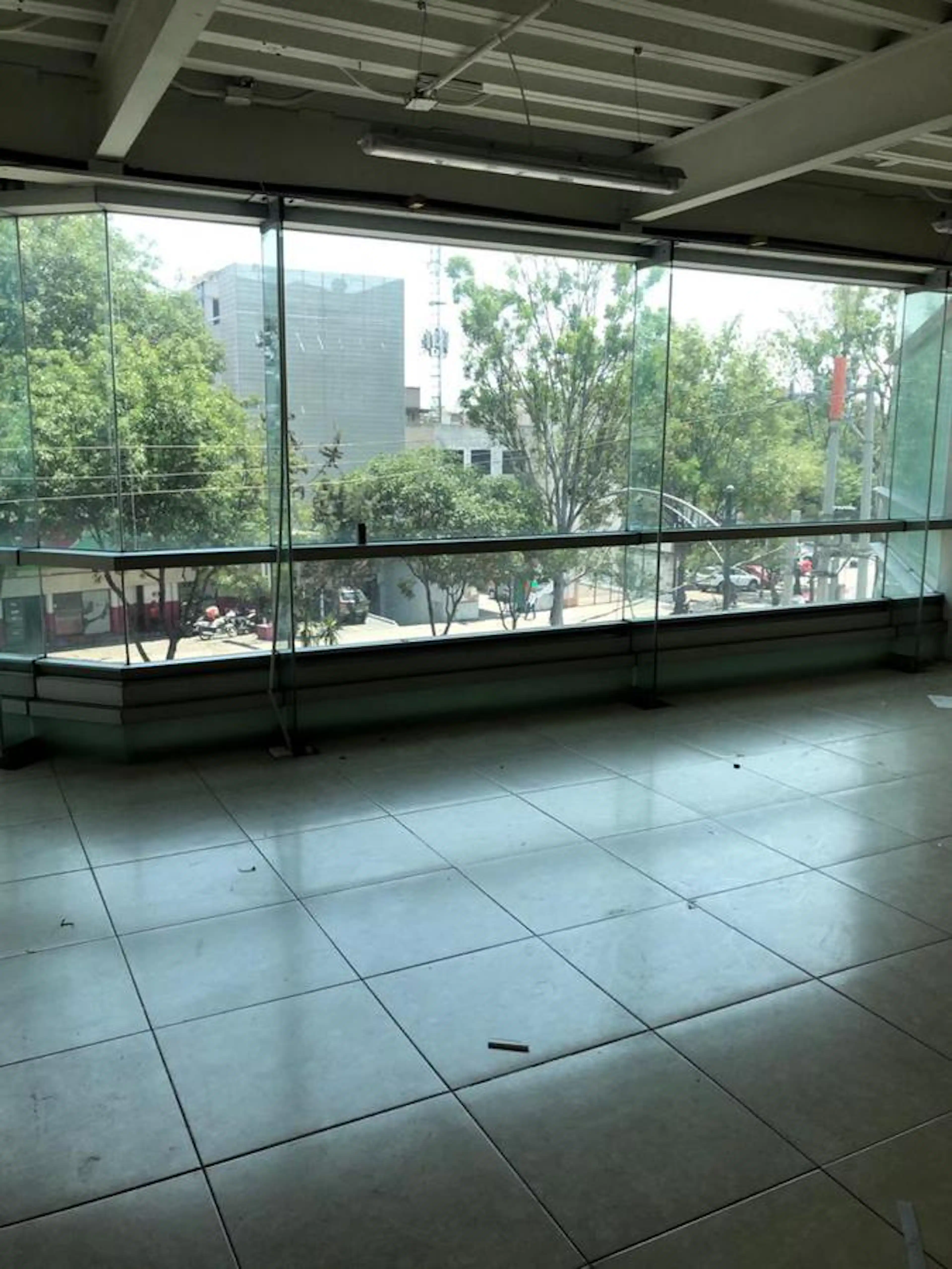 Local Comercial En Renta Excelente Ubicación En Insurgentes Sur S/N