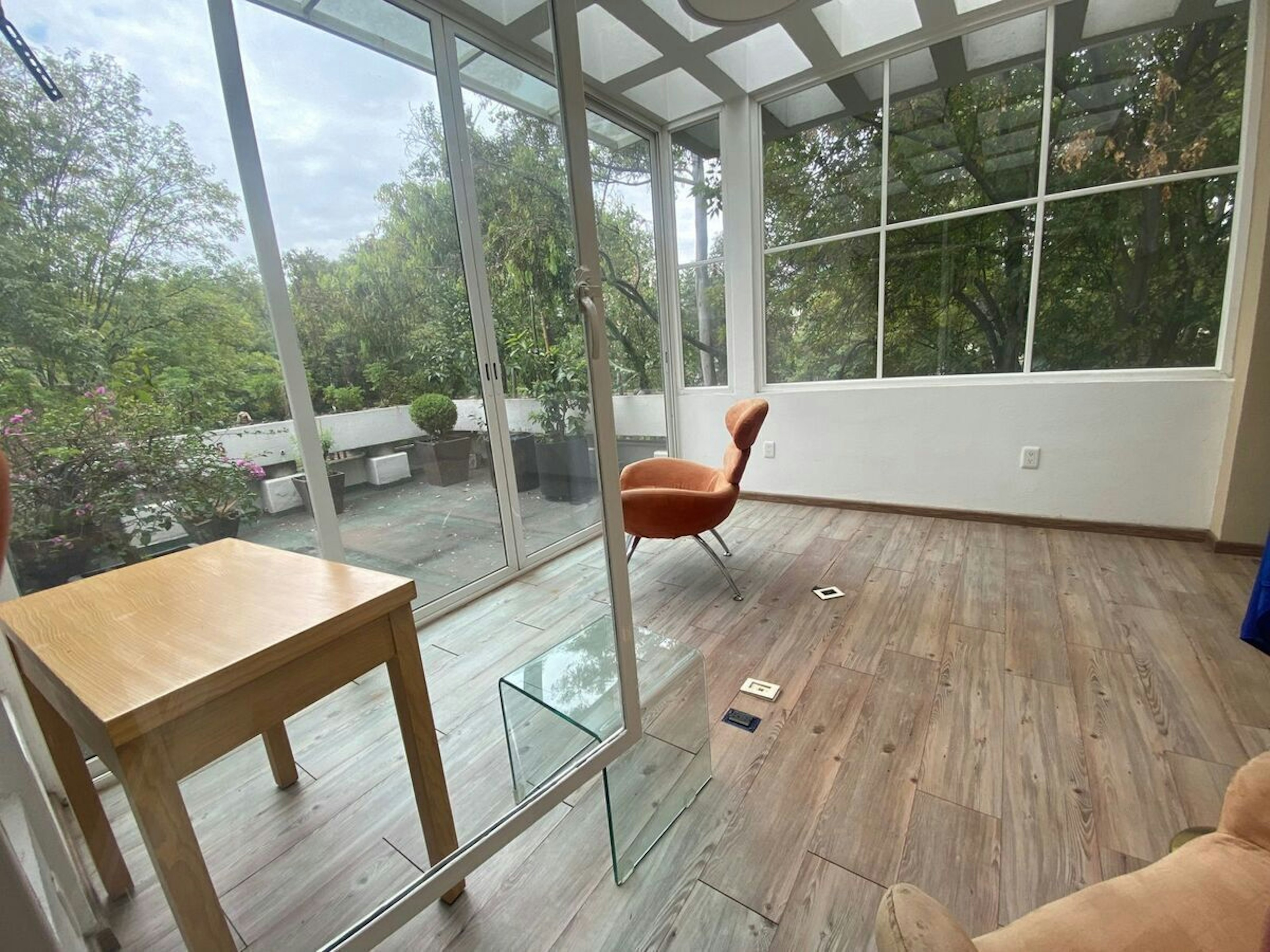 Spot image 0