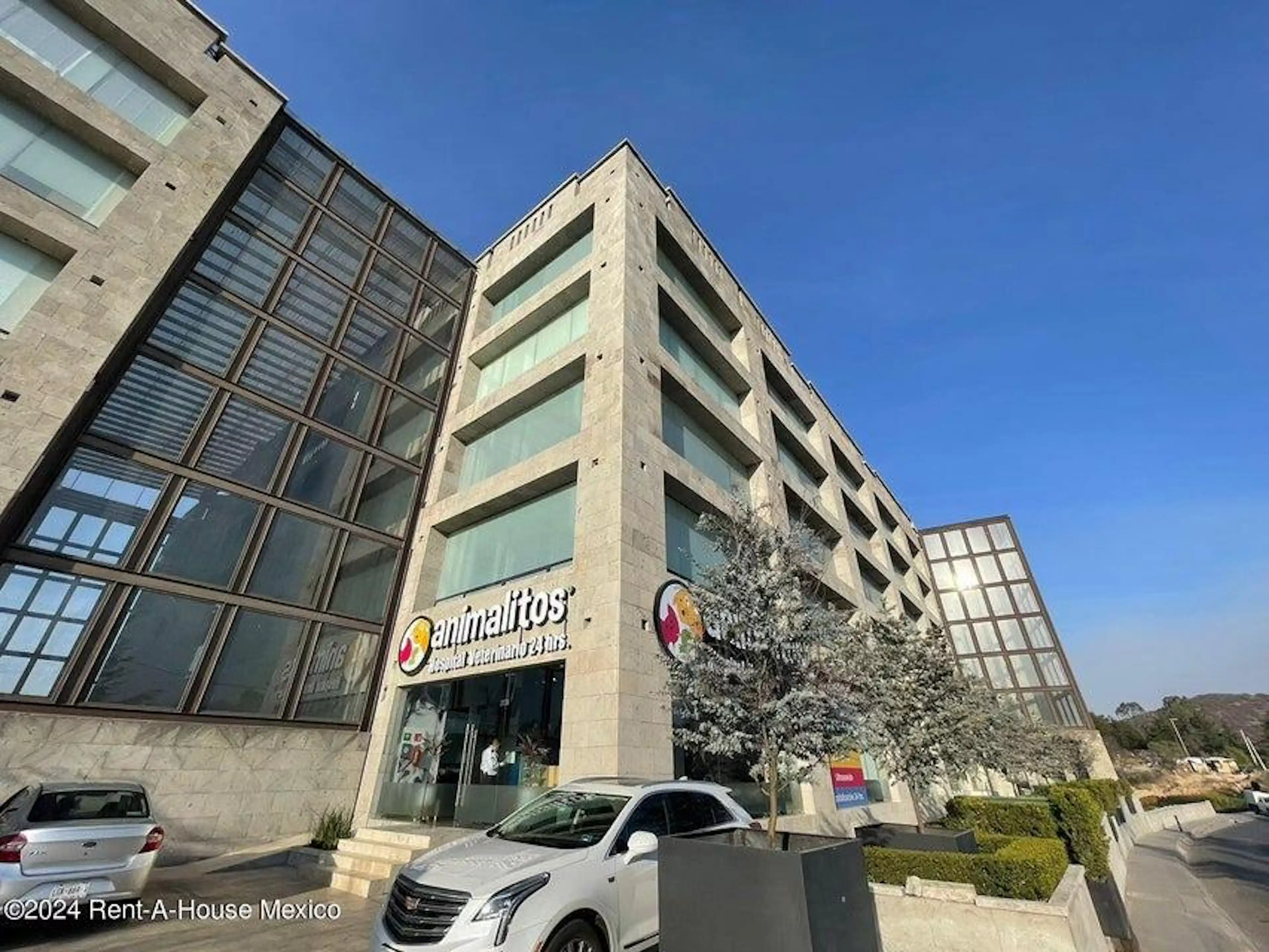 Local Comercial En Renta En Atizapan De Zaragoza ,Hacienda De Valle Escondido AF 26-3094 S/N