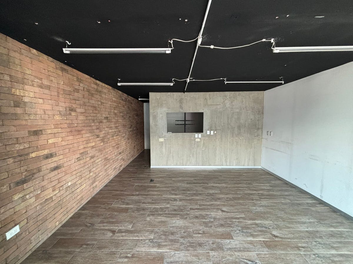 Local Comercial Spot2