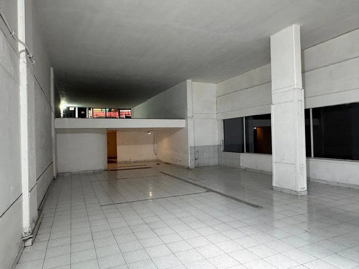 Local Comercial Spot2