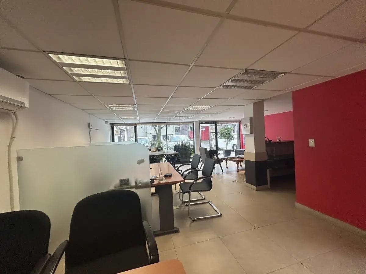 Local Comercial Spot2