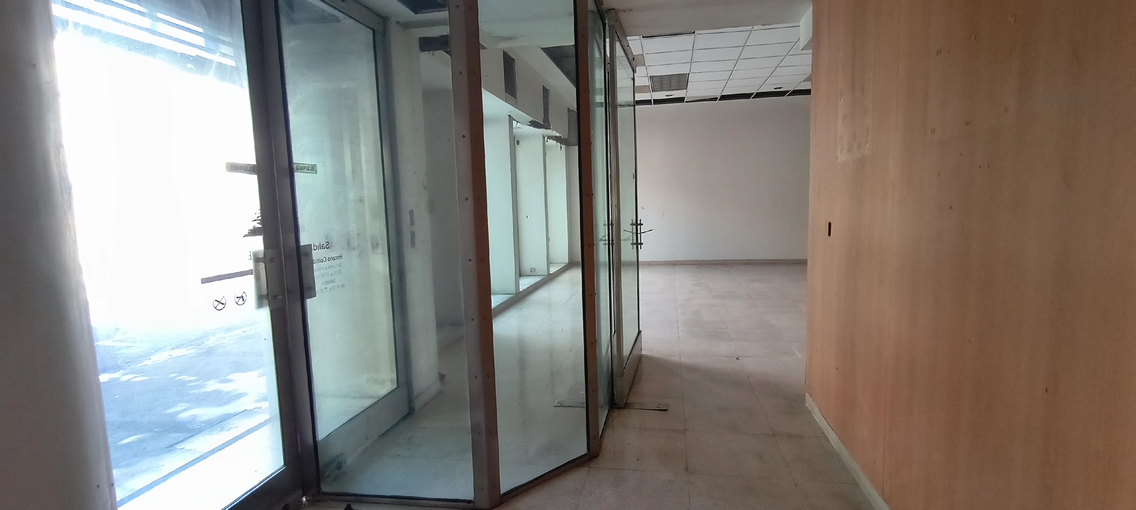 Local Comercial Spot2